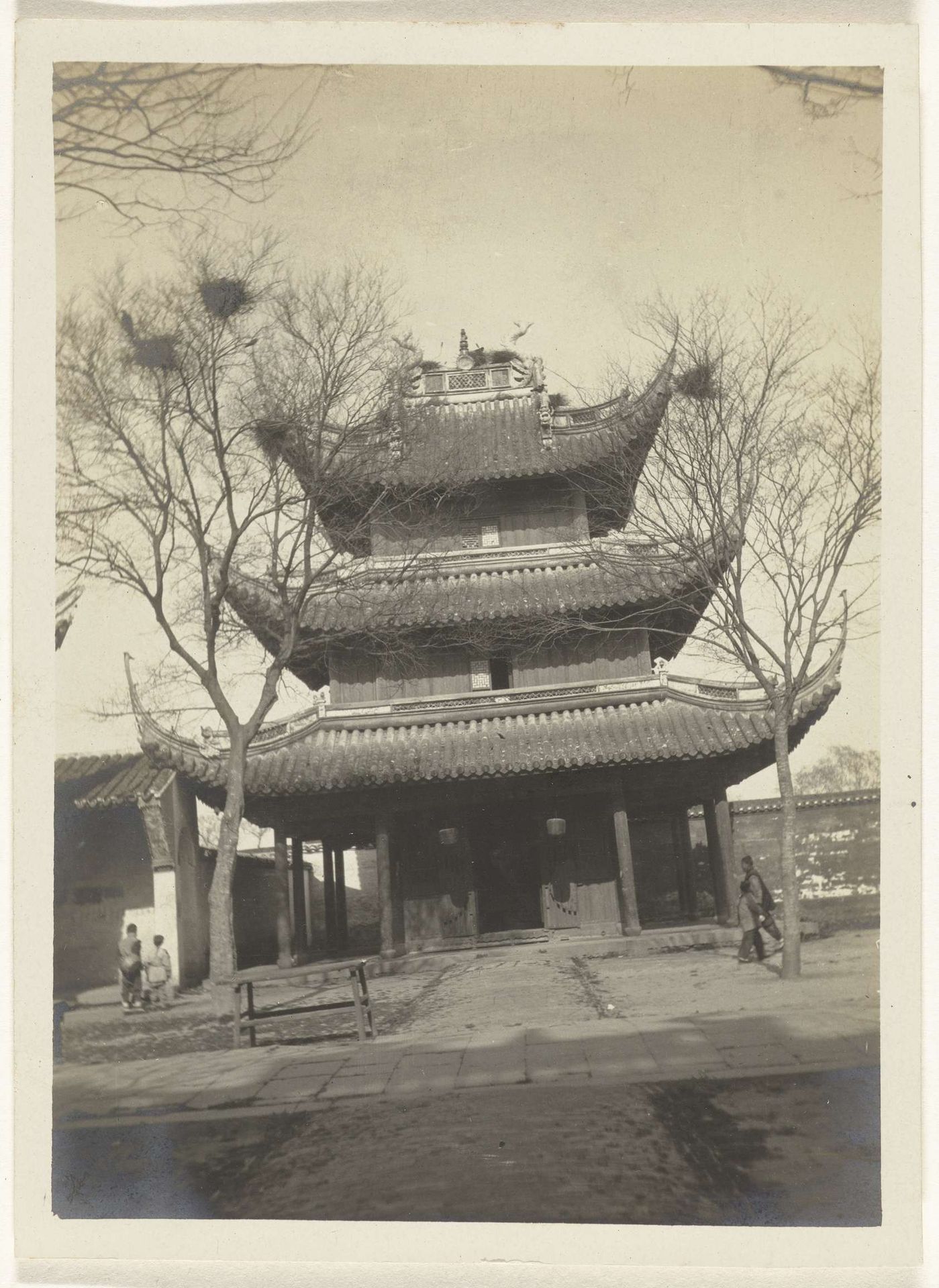 Loongwa temple by Geldolph Adriaan Kessler