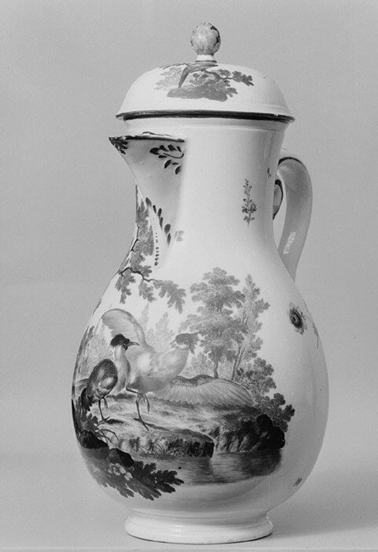 Coffeepot (part of a service) by Frankenthal Porcelain Manufactory