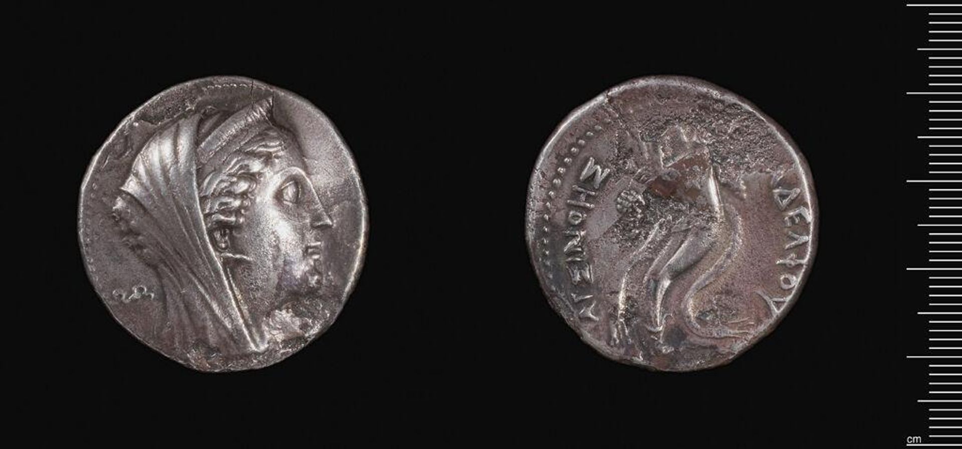 Decadrachm of Ptolemy III by Ptolemy III Euergetes