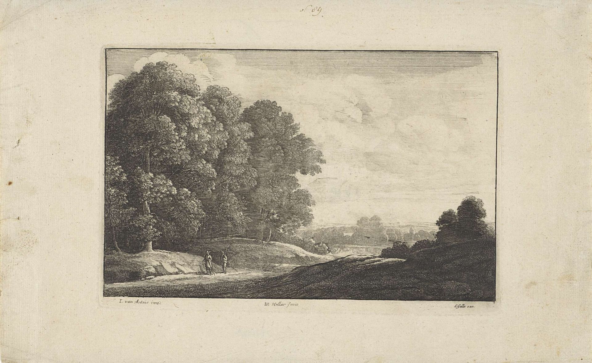 Landschap met twee wandelaars by Wenceslaus Hollar