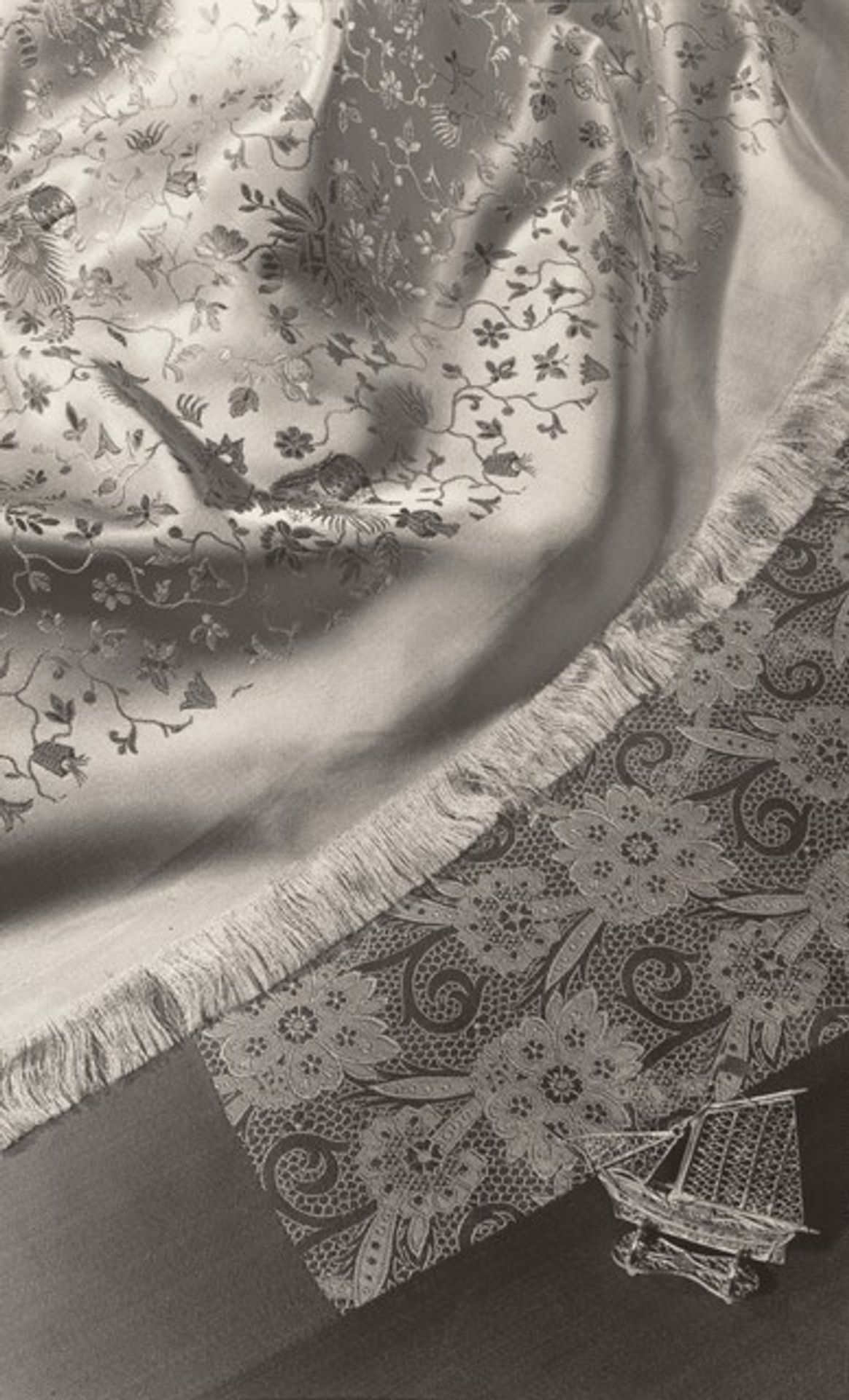 Fabrics--40 Fotos by Robert Frank