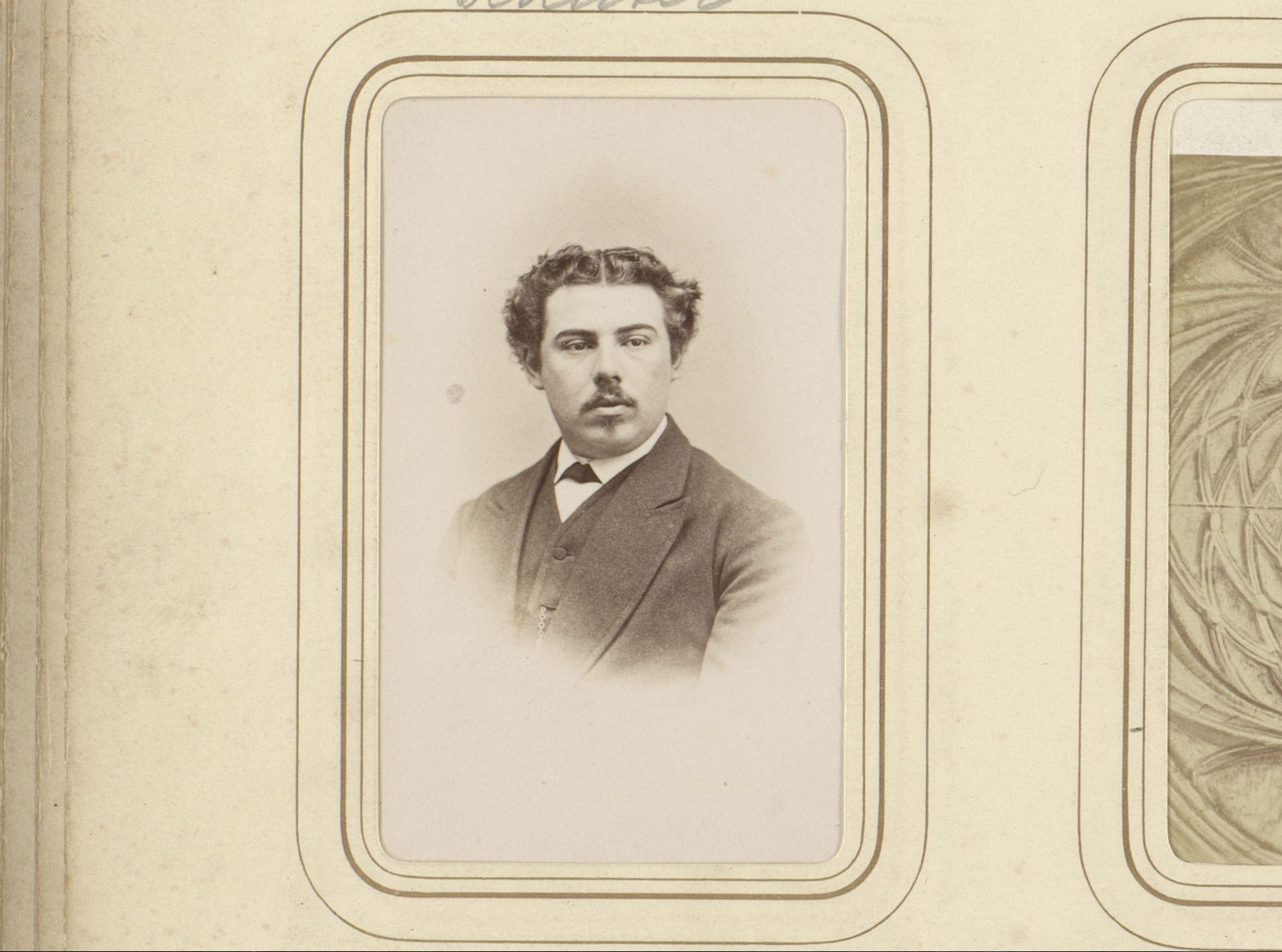 Portret van een man by A.J. van Poorten
