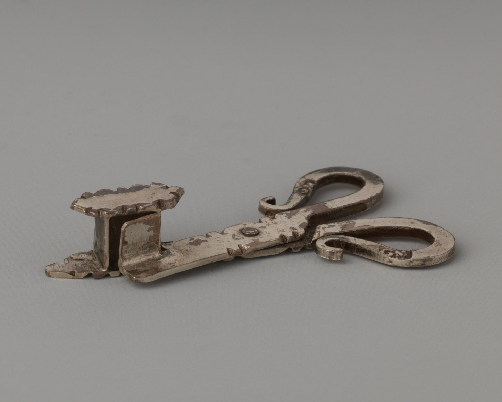 Miniature snuffers by George Middleton