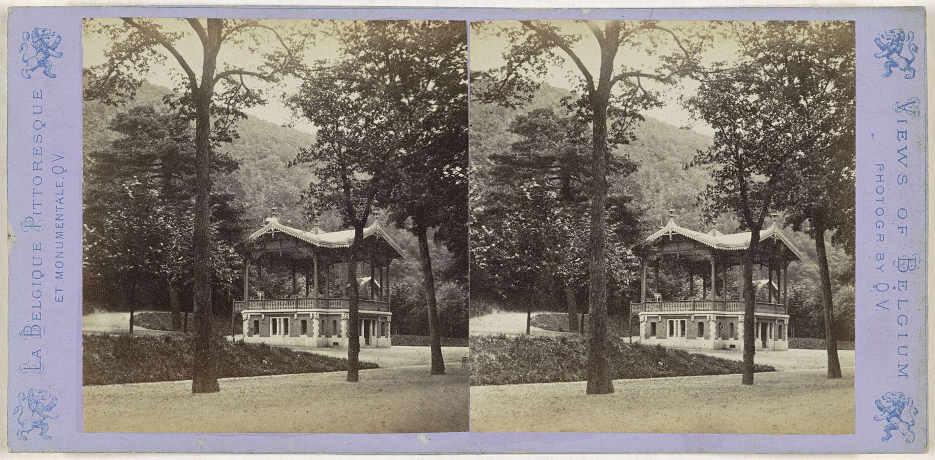 Gezicht op een muziekkoepel in het Parc de Sept Heures in Spa by Jules Hippolyte Quéval