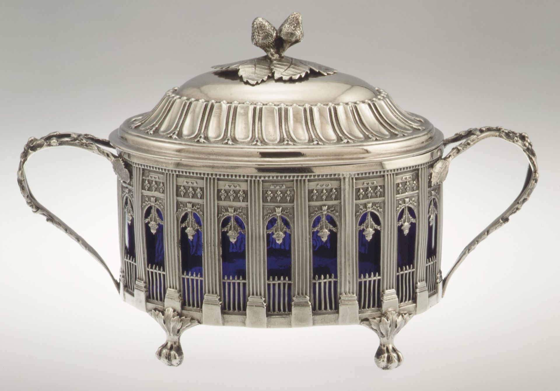Sugar bowl with cover by Etienne Modenx