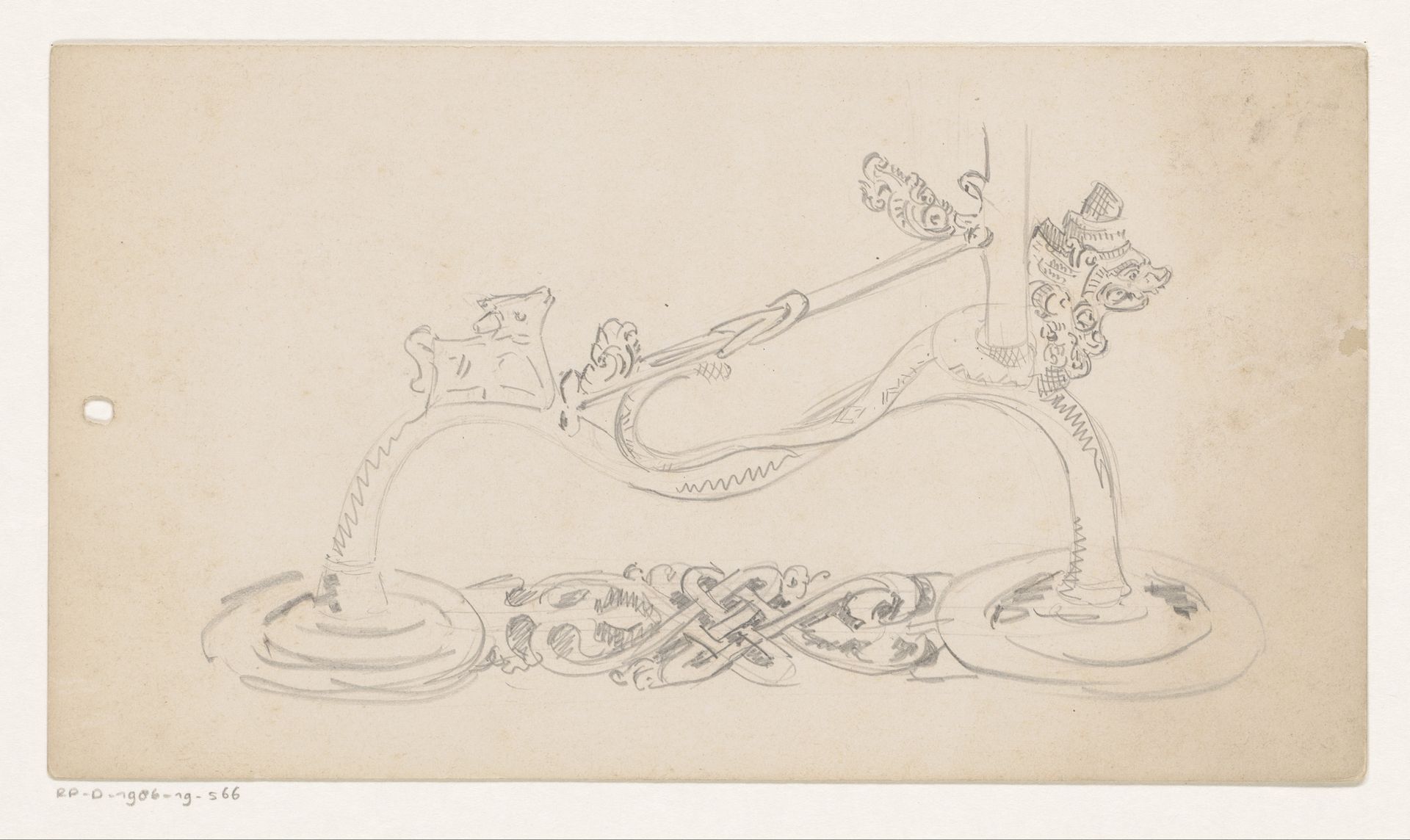 Voorwerp versierd met vlechtwerk en ornamenten by Reinier Willem Petrus de (1874-1952) Vries