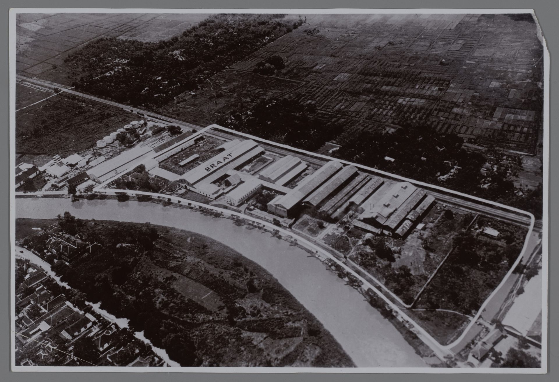 Machinefabriek Braat vanuit de lucht by Atelier Umbgrove