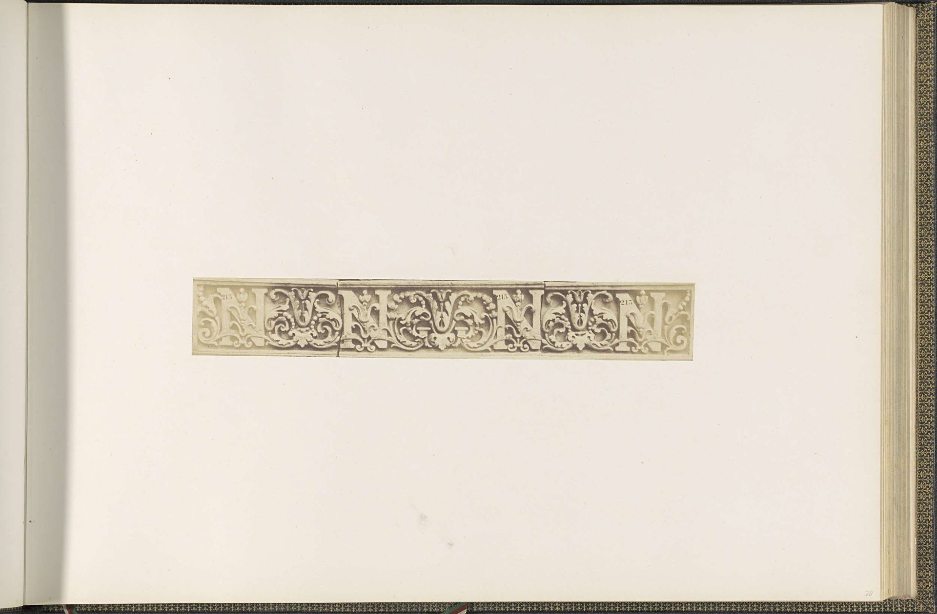 Gipsmodel voor een friesversiering op het Palais du Louvre door Jean-Pierre Hurpin by Edouard Baldus