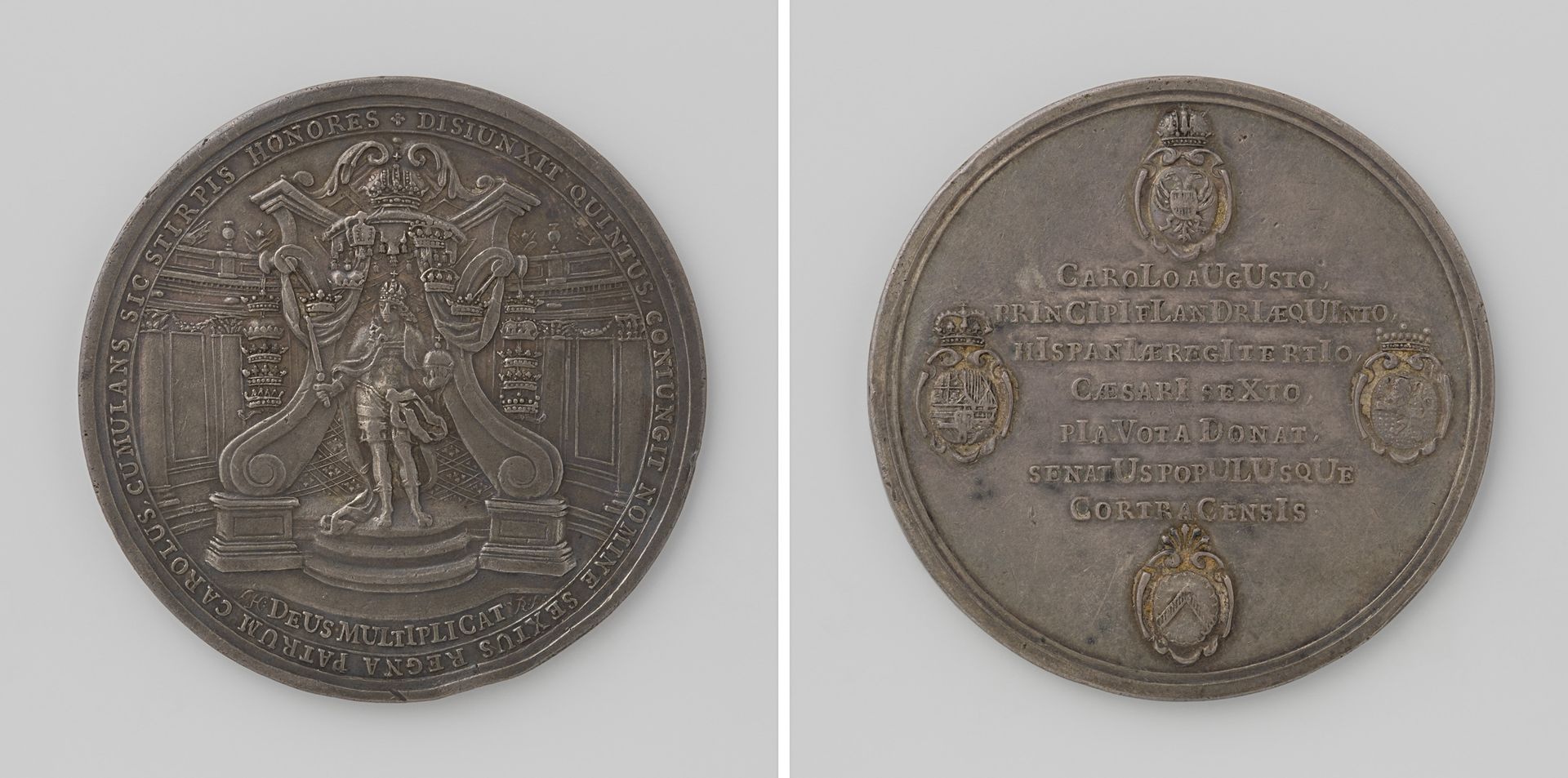 Karel VI tot Duits keizer gekroond, penning geslagen op last van de stad Kortrijk by Philippe (II) Roëttiers