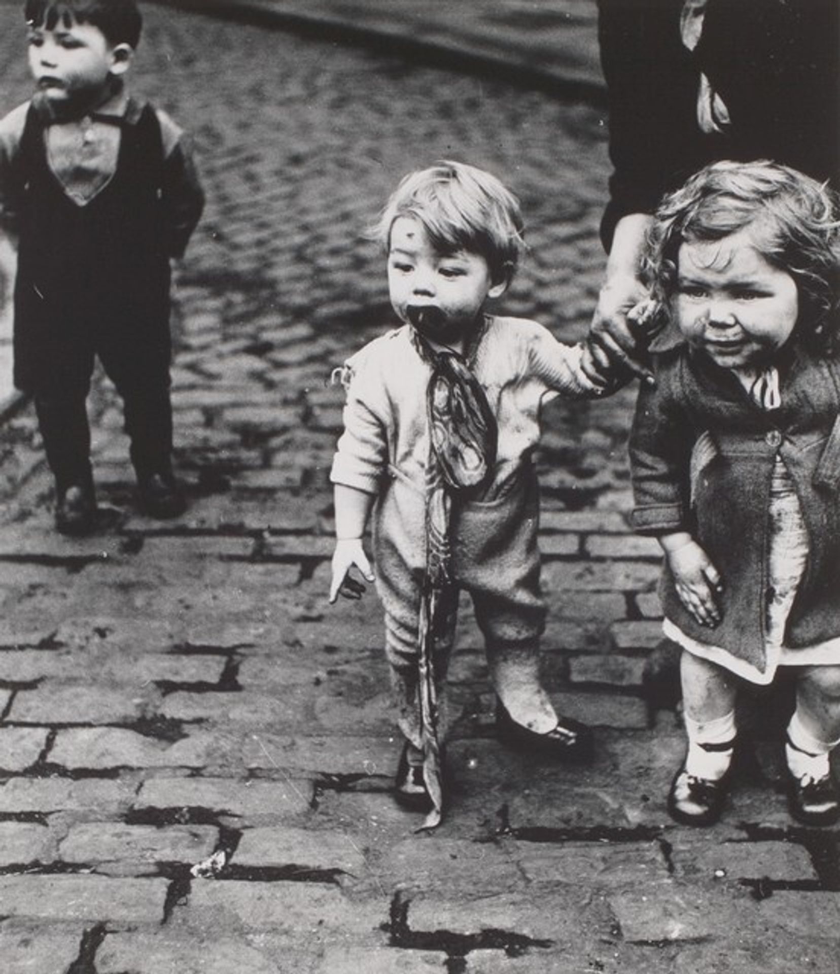 Children in Sheffield by Bill Brandt