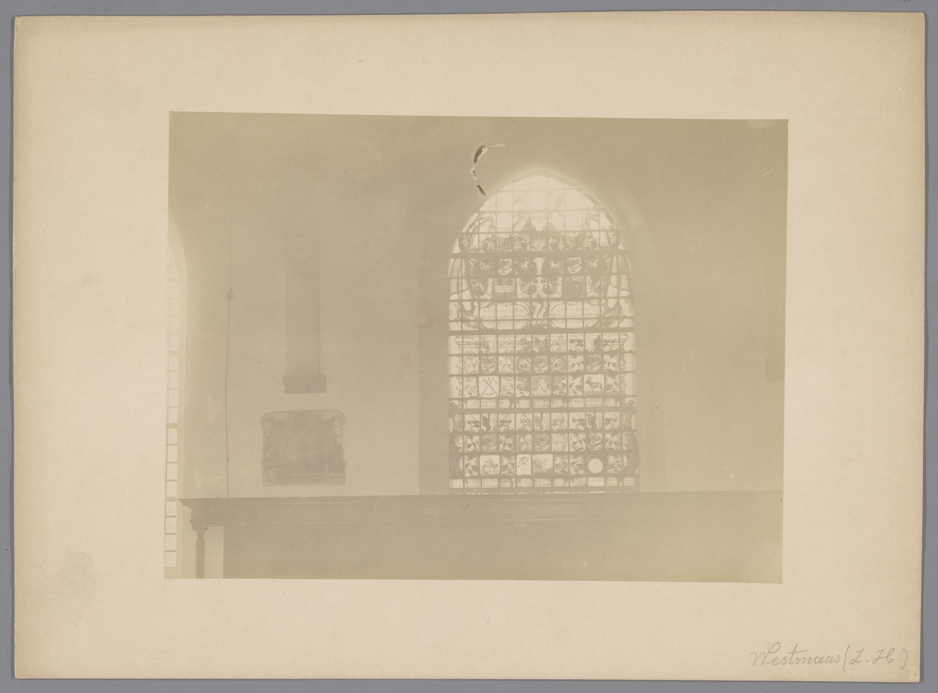 Geschilderd raam in de Hervormde Kerk te Westmaas by anoniem (Monumentenzorg)