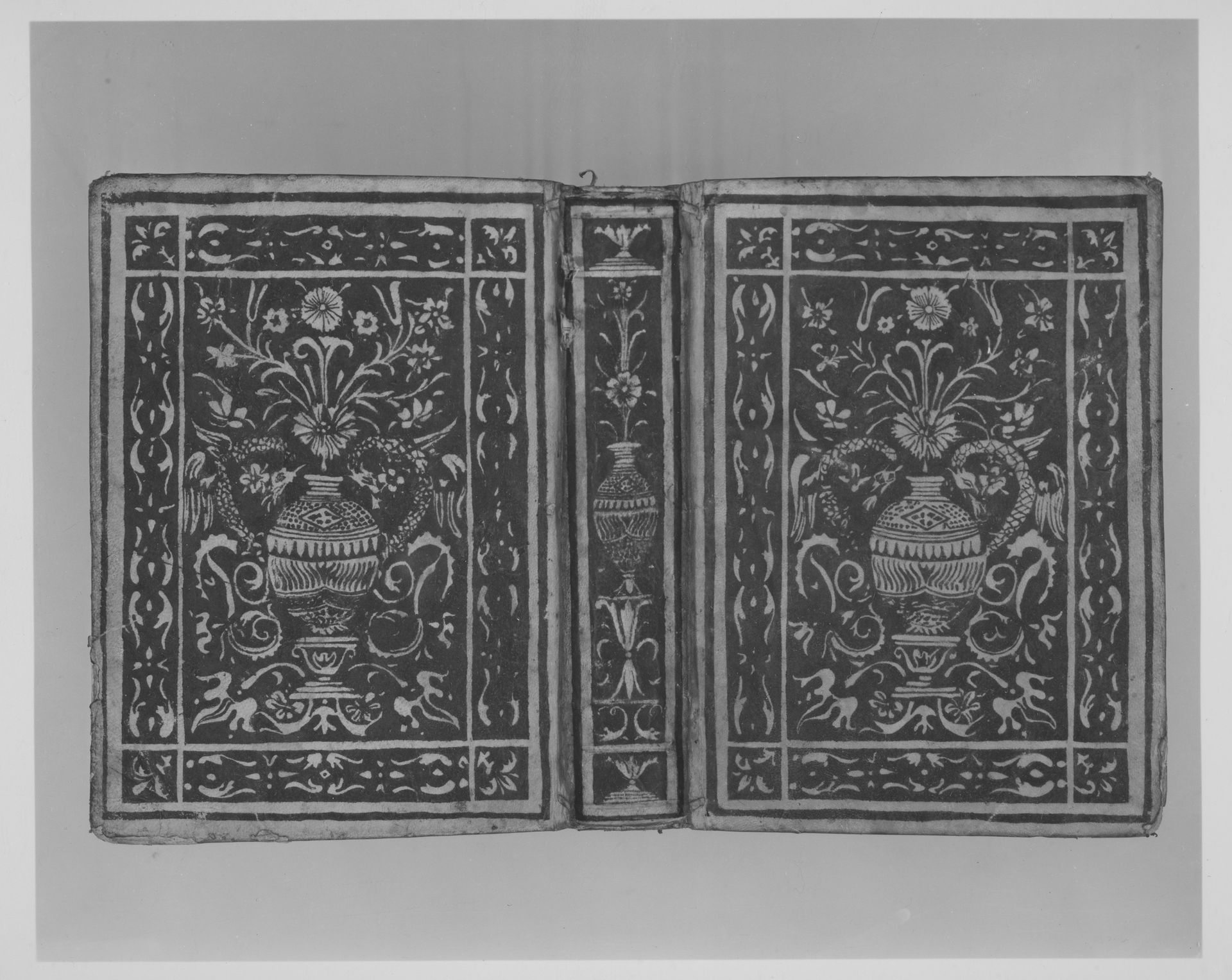 Postilla super Epistolas et Evangelia; bound with Passio domini Nostri Jesu Christo by Guillermus Parisiensis