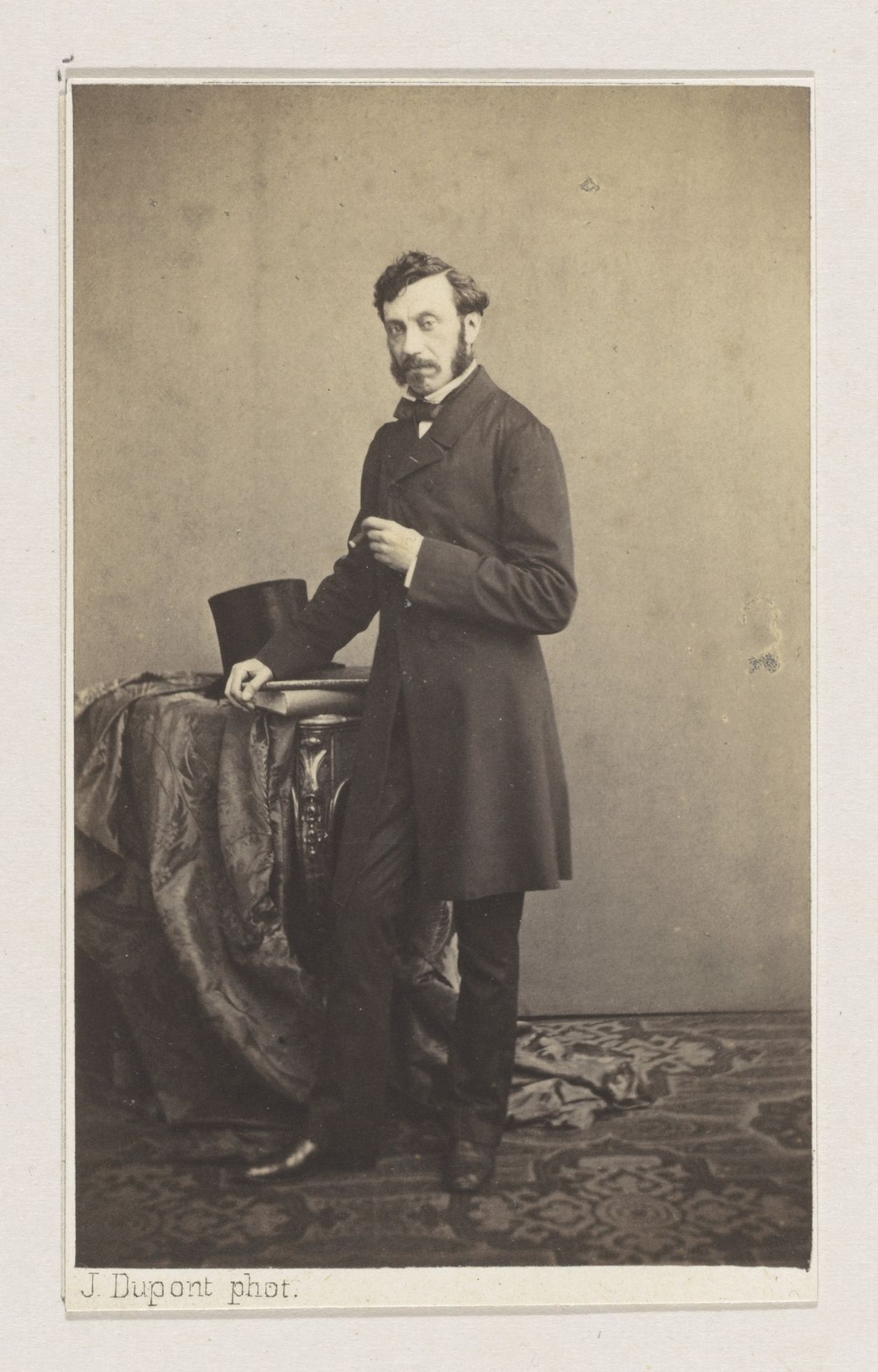 Portret van de schilder Louis de Winter, ten voeten uit by Joseph Dupont
