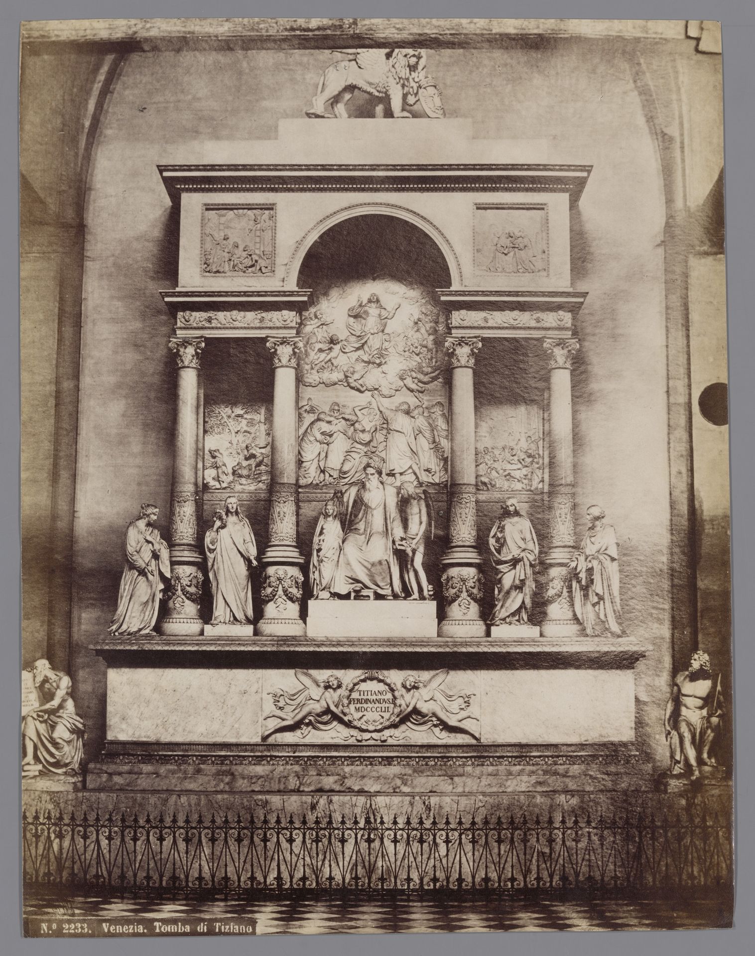 Grafmonument van Titiaan, Venetië by Anonymous