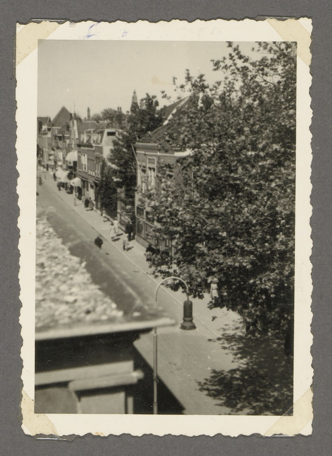 Schiedamseweg te Vlaardingen by Anonymous