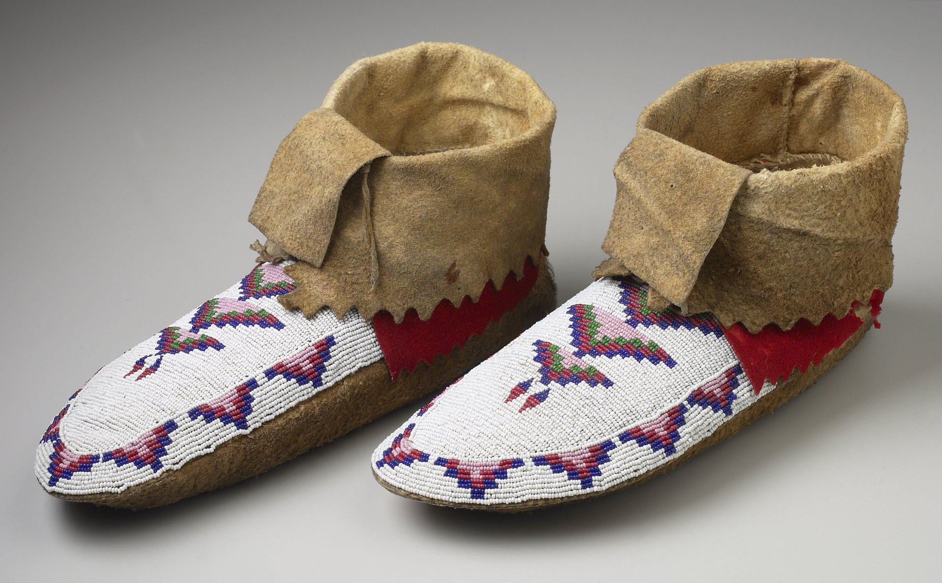 Pair of Woman's Moccasins by Pikuni (Blackfeet)