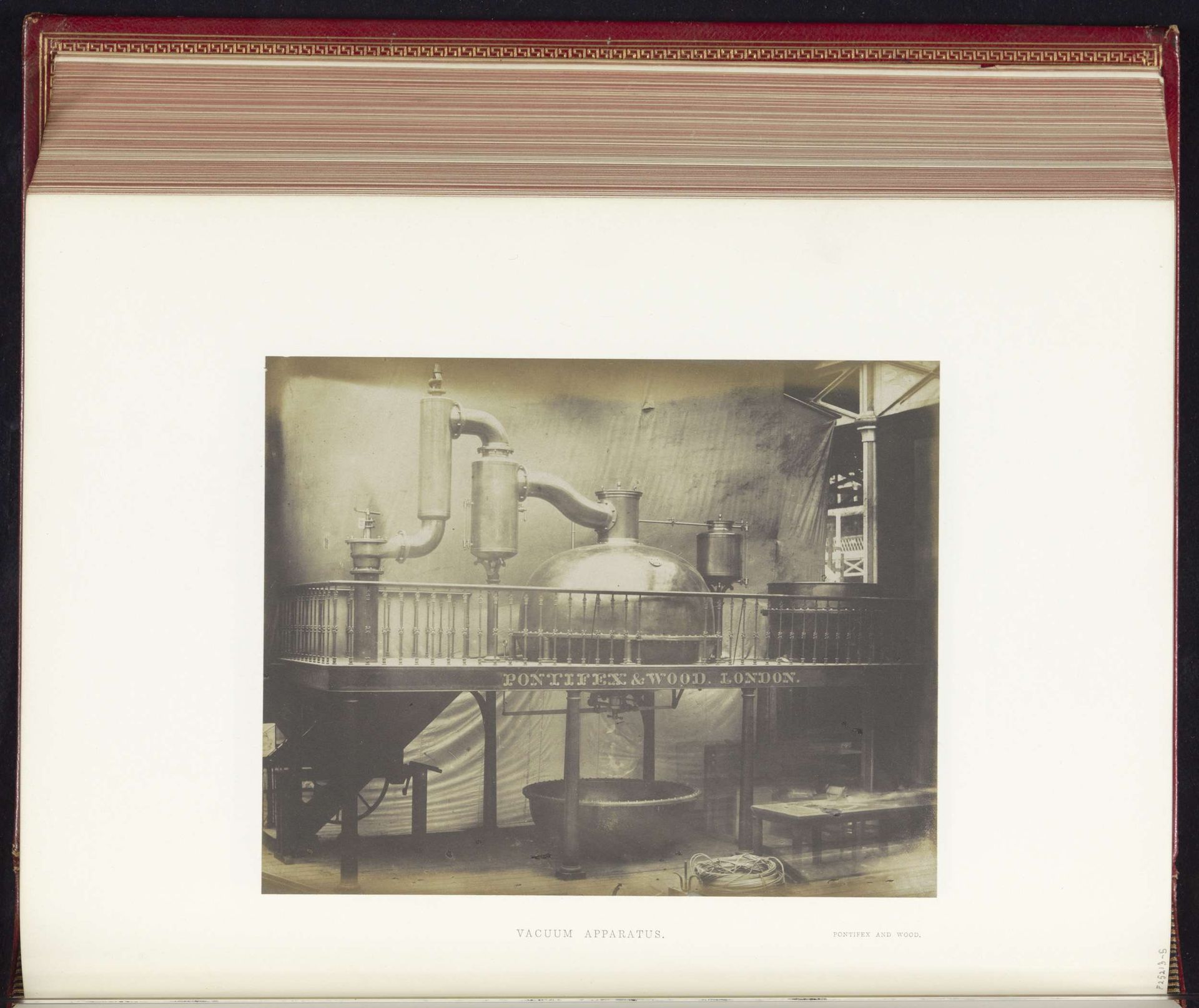 Vacuümmachine van Pontifex and Wood op de Great Exhibition of the Works of Industry of All Nations van 1851 in het Crystal Palace in Londen by C.M. Ferrier & F. von Martens