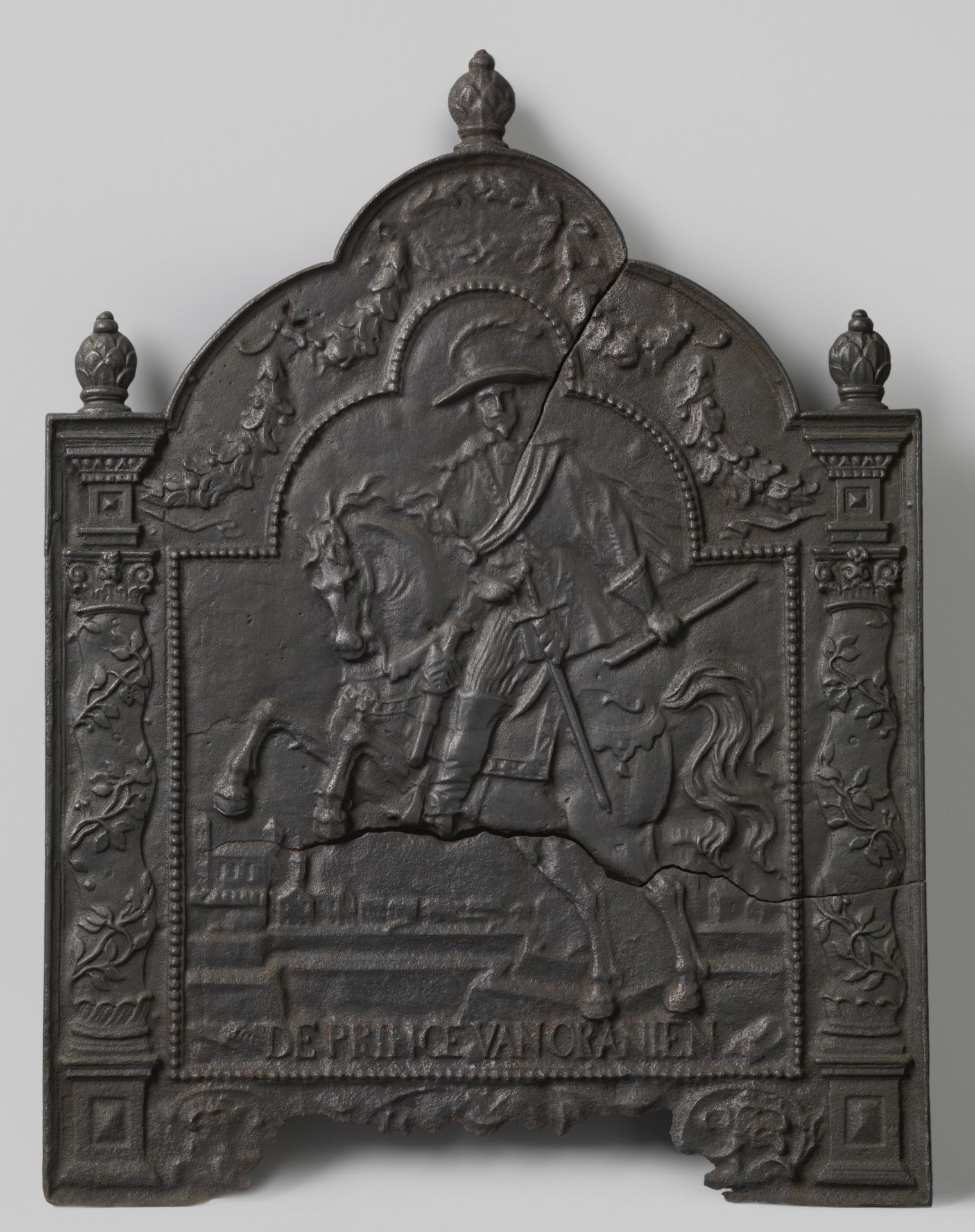 Haardplaat met Frederik Hendrik te paard by Anonymous