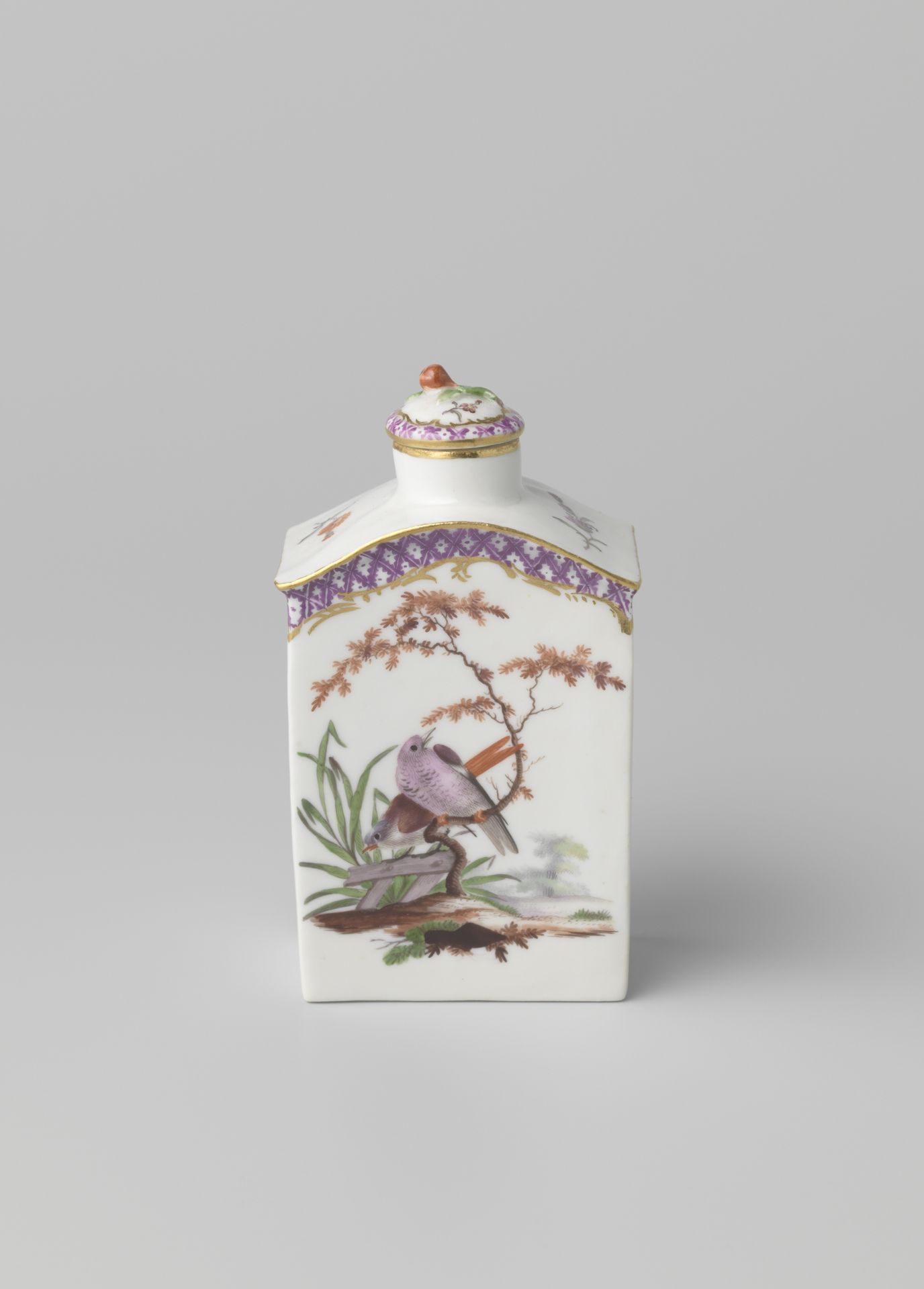 Tea caddy with birds in a landscape by Ansbach