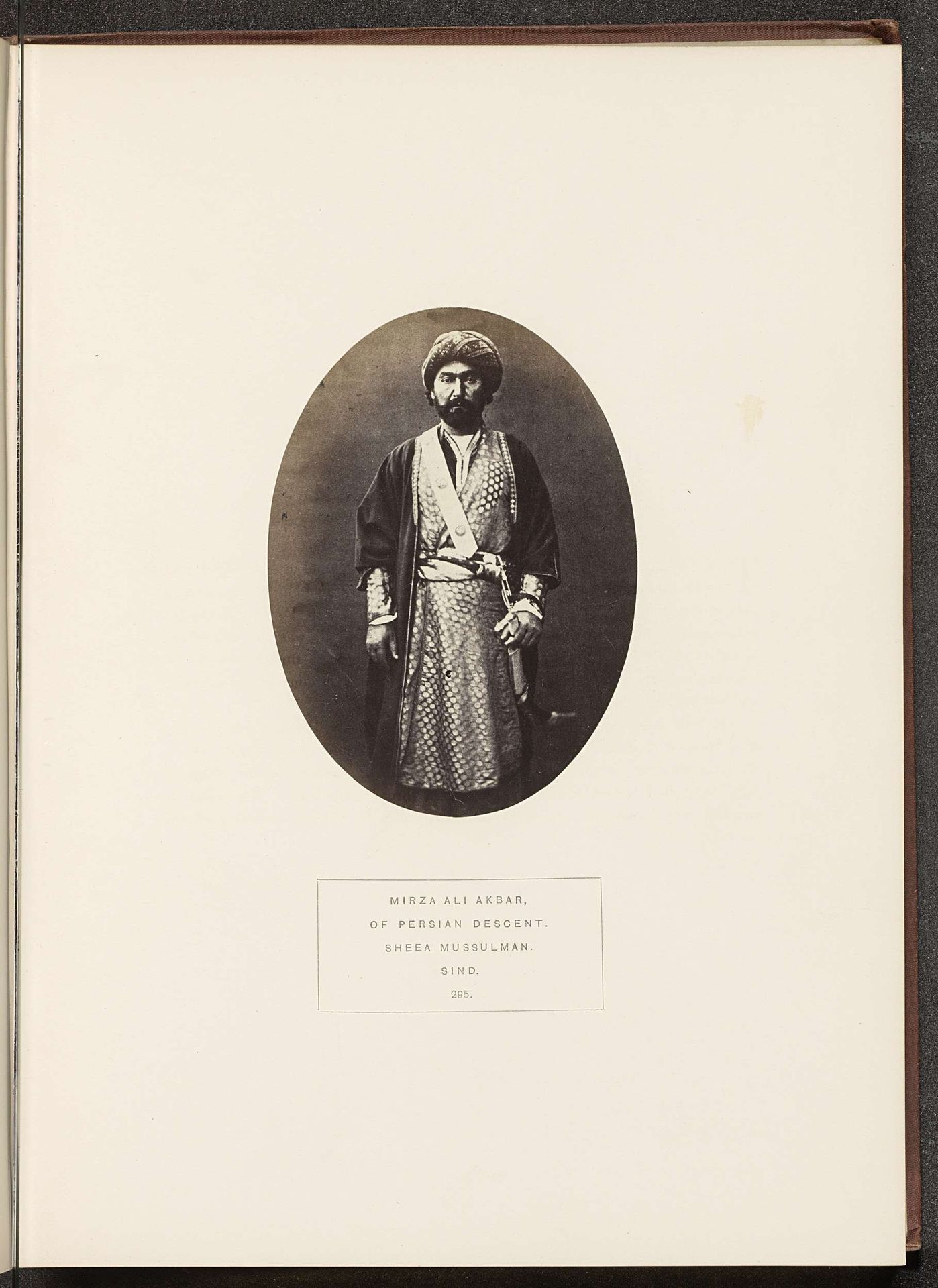 Portret van Mirza Ali Akbar, een edelman of prins van Perzische afkomst by Henry Charles Baskerville Tanner