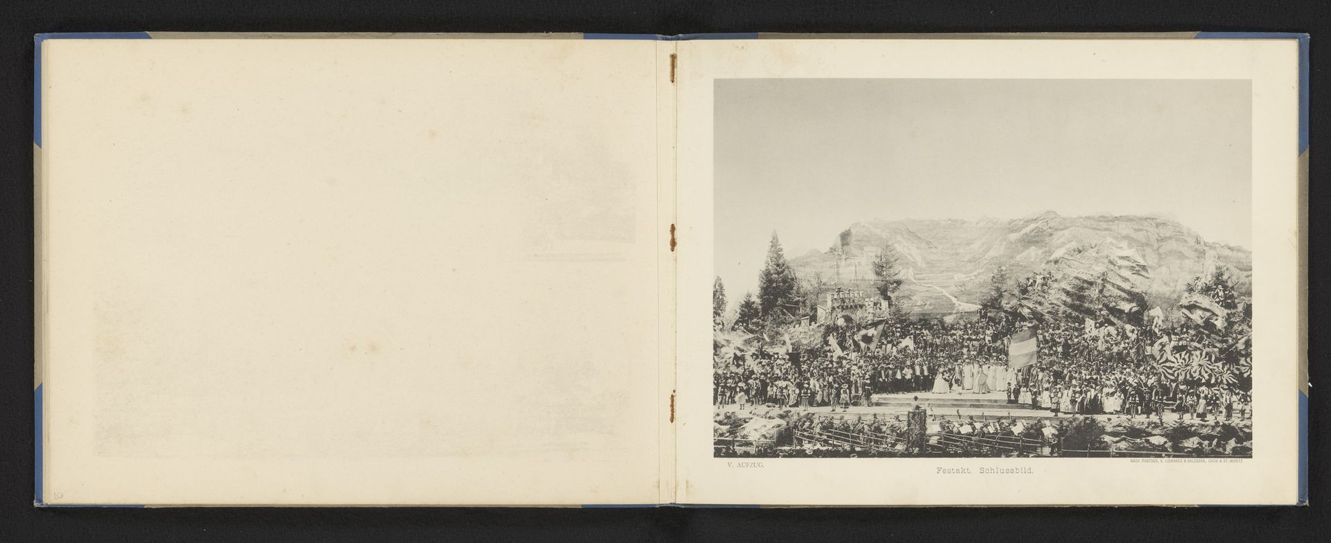 Gezicht op de slotopvoering van de Calven-Feier te Chur by Lienhard & Salzborn