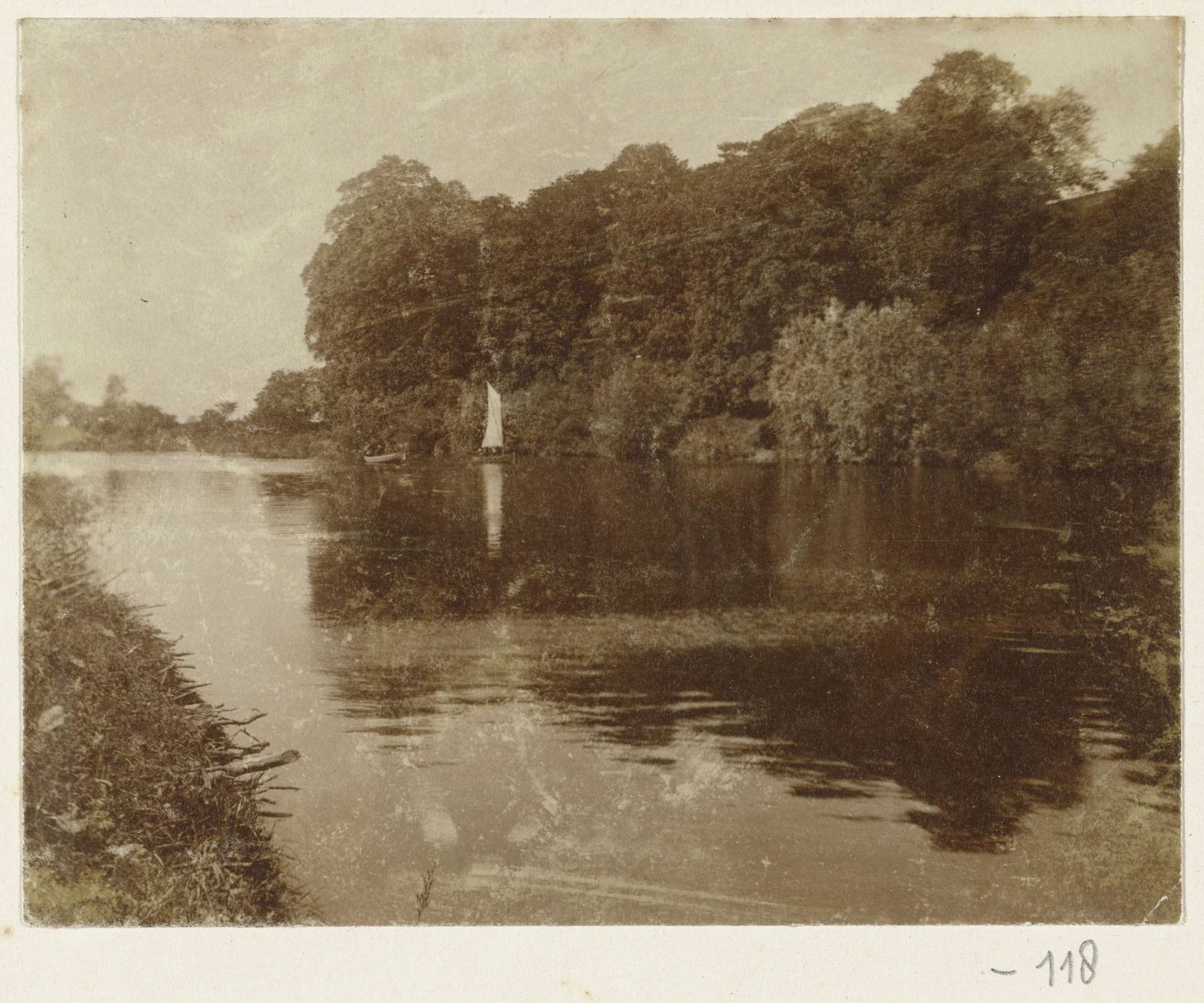 Zeilboot op het water in Gainsborough by Geldolph Adriaan Kessler