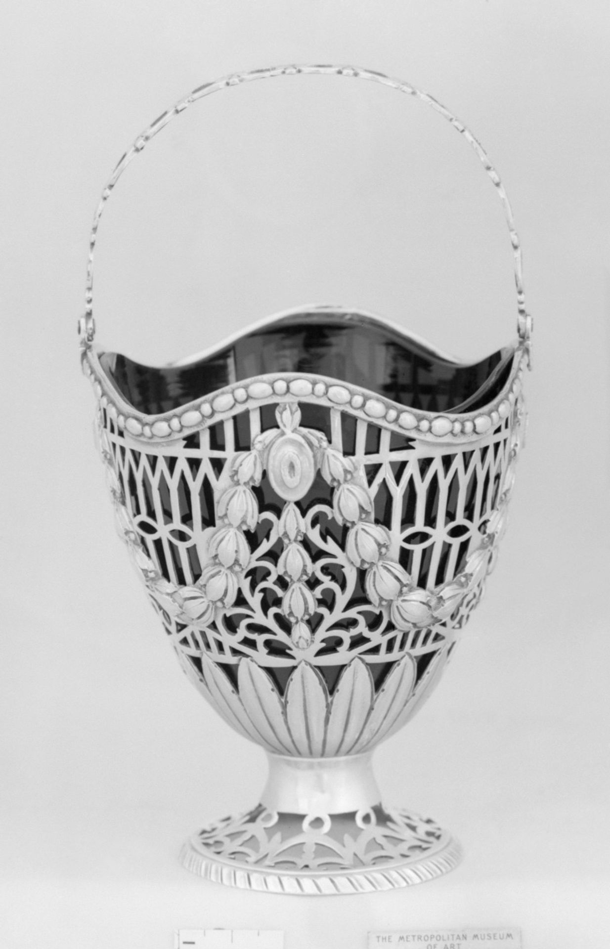 Sugar bowl by Mary Makemeid