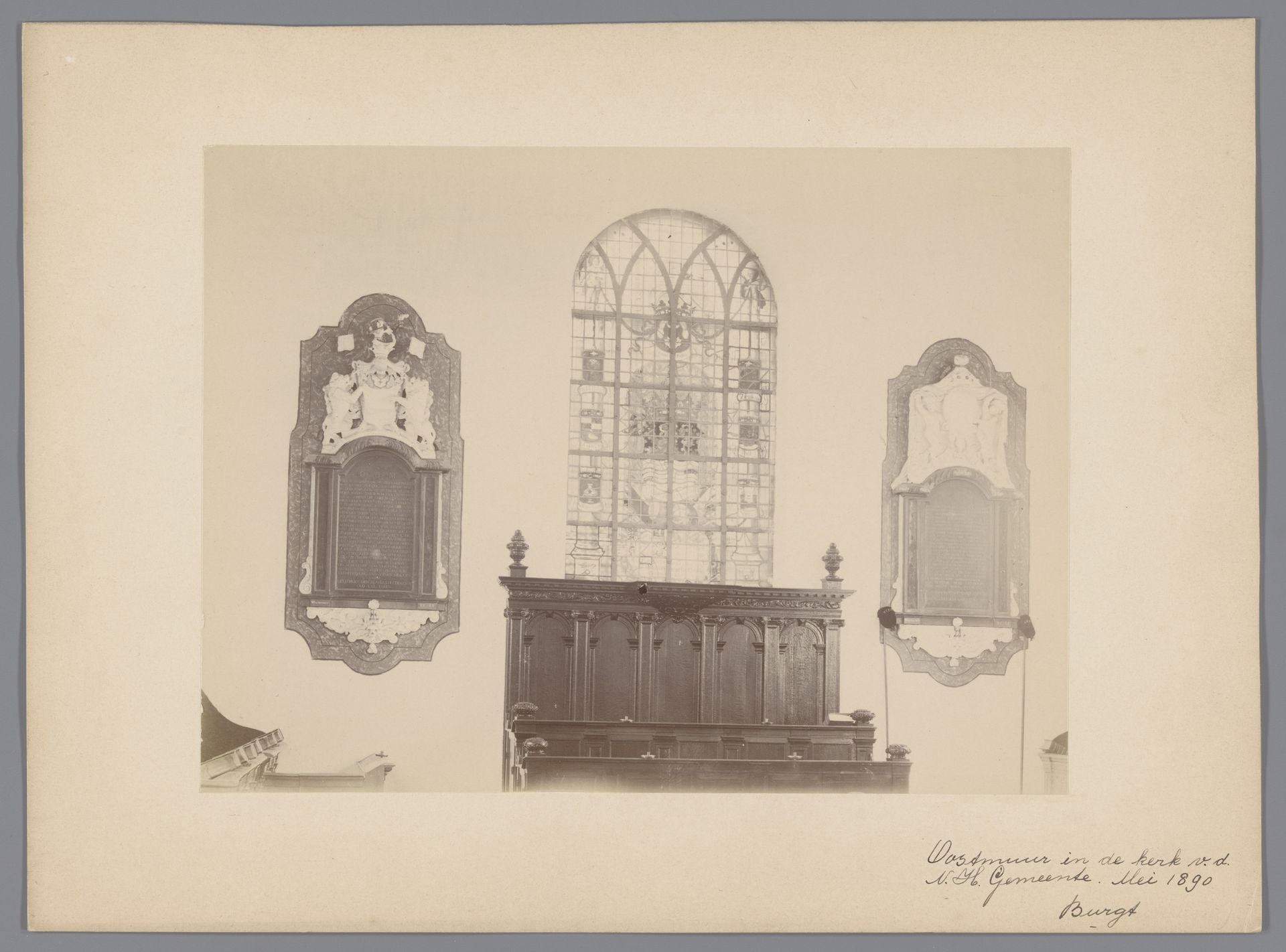 Oostmuur in de Hervormde Kerk te Burgh by anoniem (Monumentenzorg)