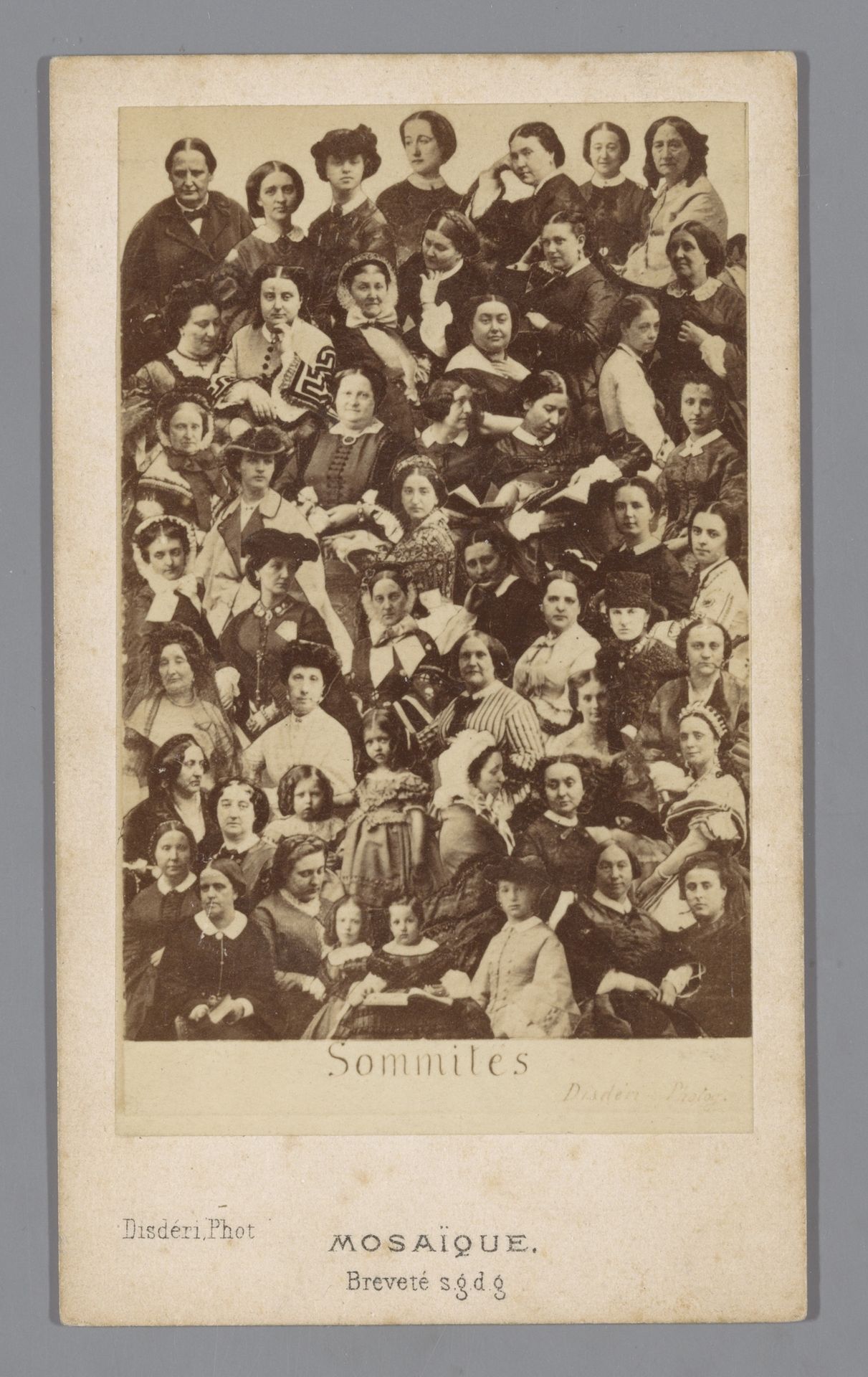 Verzameling ('mosaïque') van portretten van bekende vrouwen ('Sommités'), Frankrijk by André-Adolphe-Eugène Disdéri