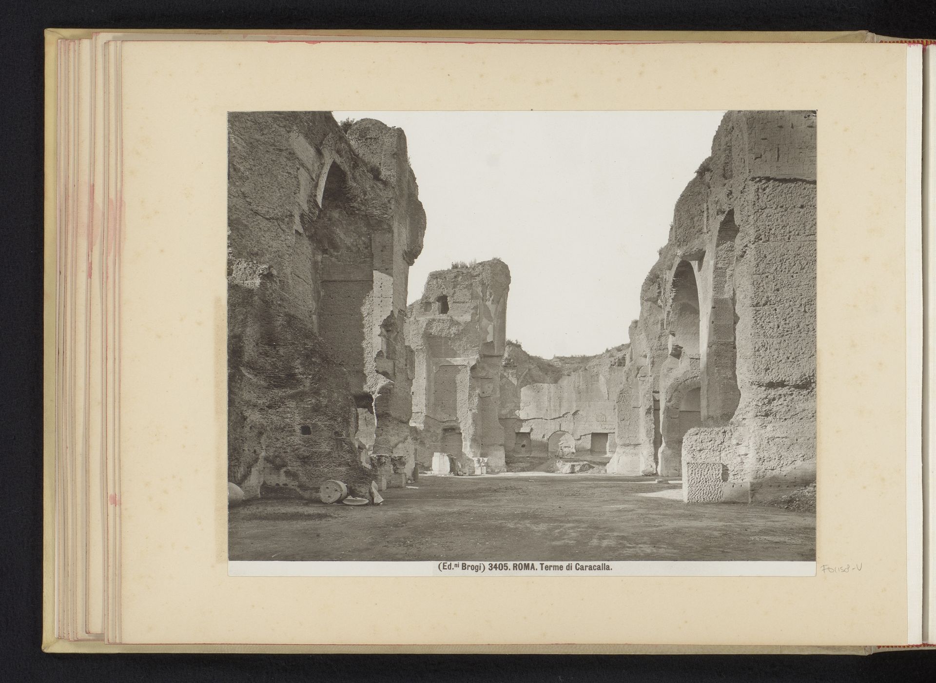 Ruïnes van de Thermen van Caracalla te Rome by Edizione Brogi