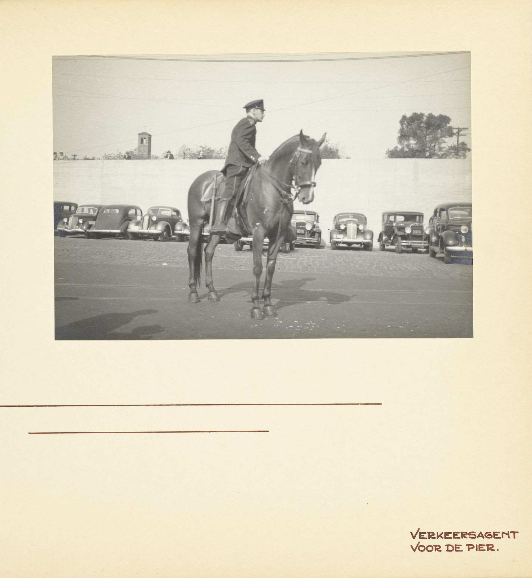 Politieagent te paard, pier Hoboken, New York, Verenigde Staten by Wouter Cool
