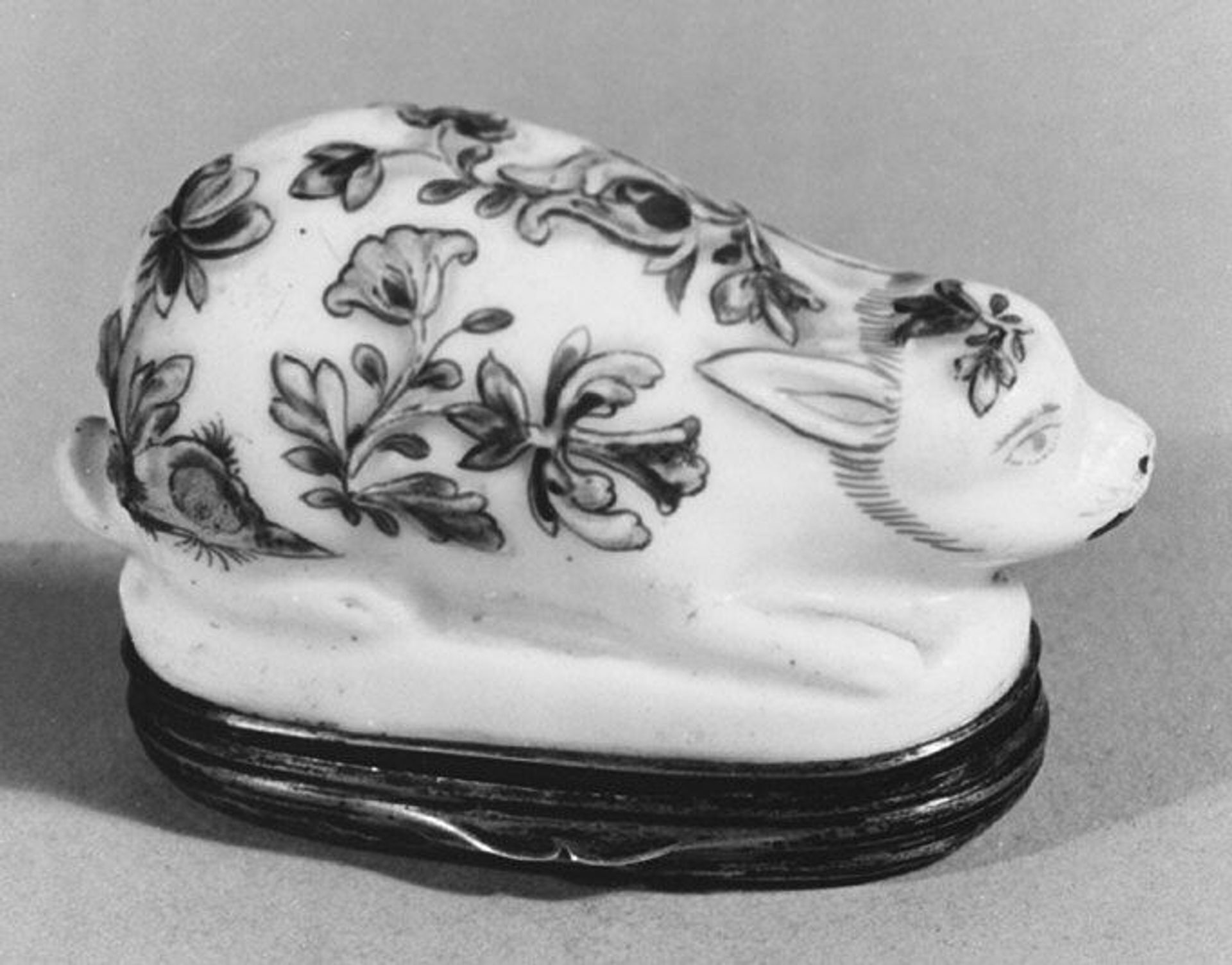Snuffbox by Saint-Cloud factory