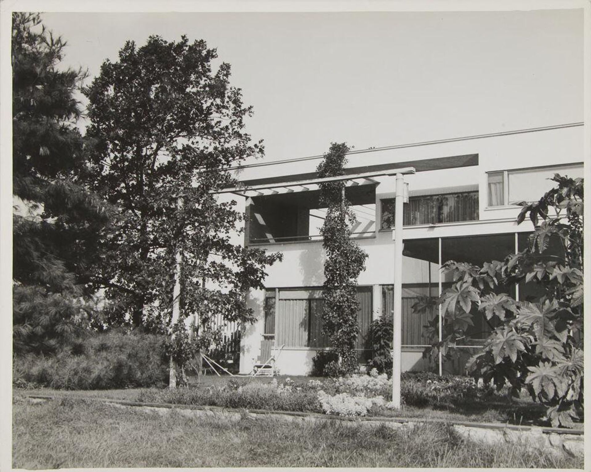 Gropius Residence, Lincoln, Massachusetts, 1938 by Paul Davis