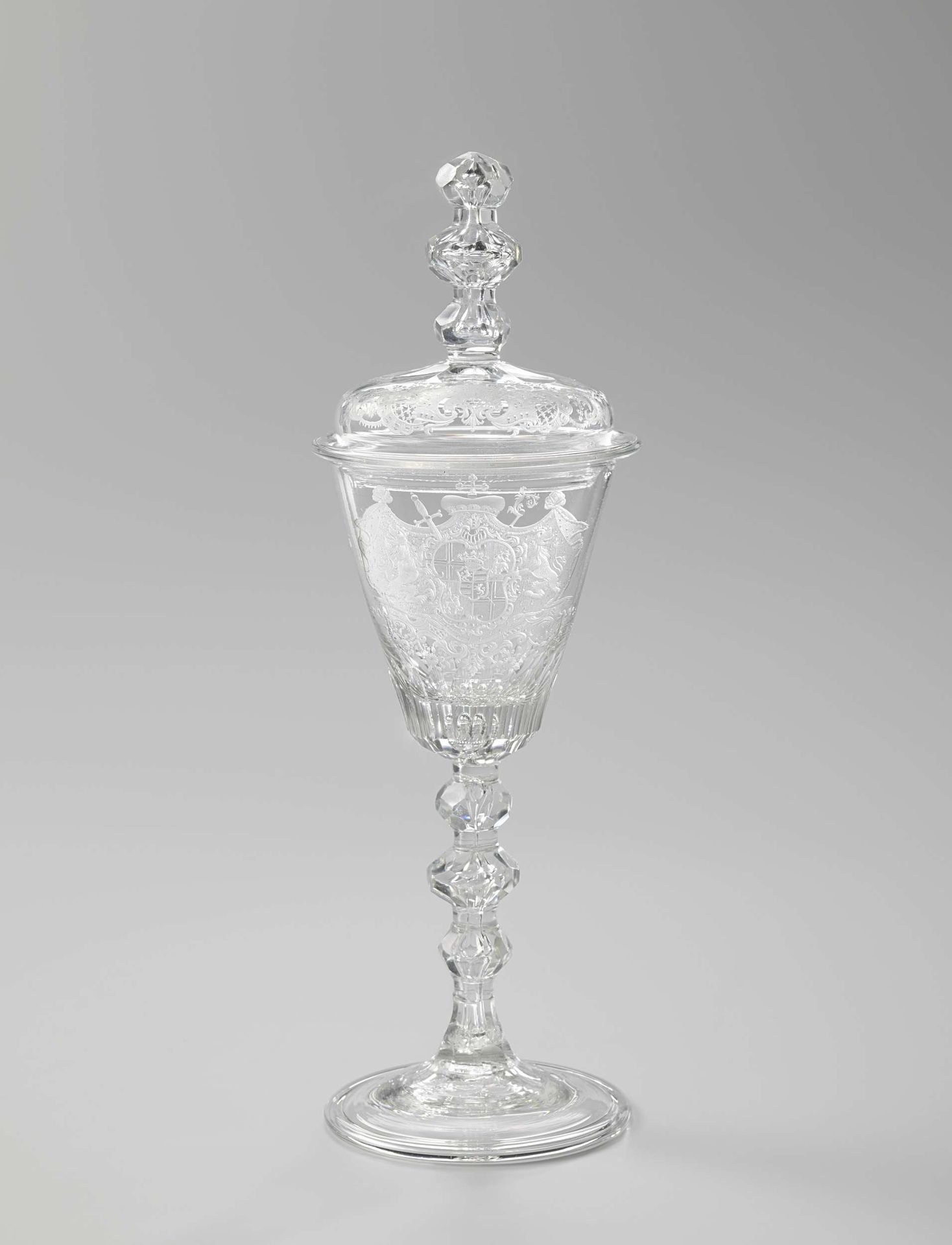 Bokaal met deksel, met het wapen van Johann Philip von Walderdorff, aartsbischop en keurvorst van Trier by Anonymous