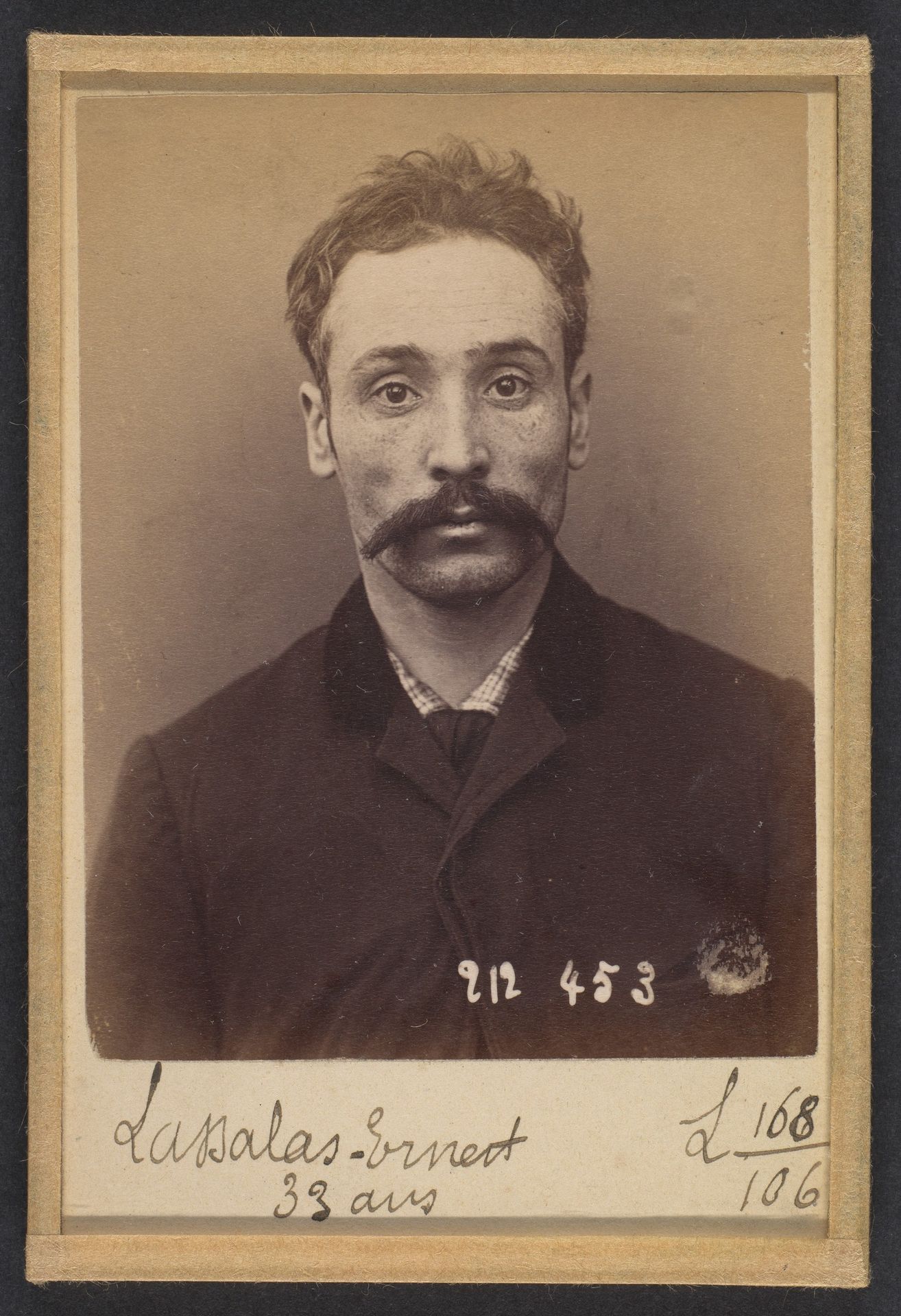 Lassalas. Ernest, Auguste. 33 ans, né à Paris IVe. Ébéniste. Anarchiste. 2/1/94 by Alphonse Bertillon