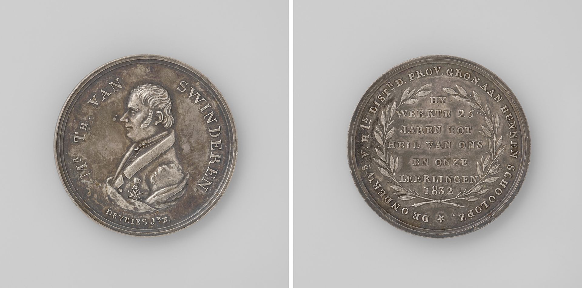 Theodoor van Swinderen, vijfentwintigjaar schoolopziener te Groningen, penning aangeboden door de onderwijzers van het eerste district van de provincie Groningen by Moses de Vries