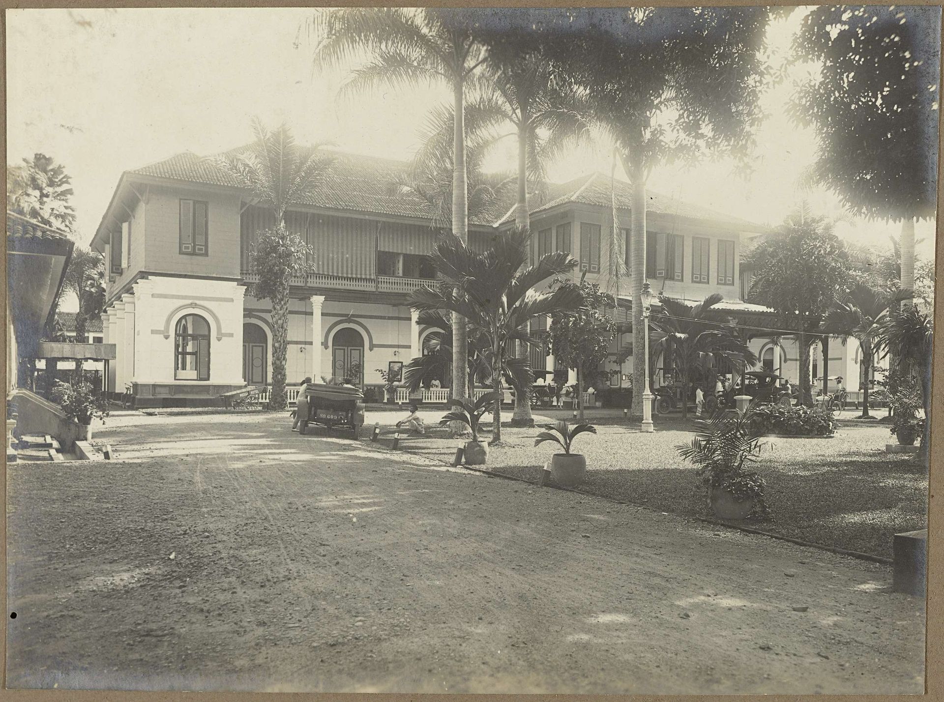Medanhotel by Anonymous