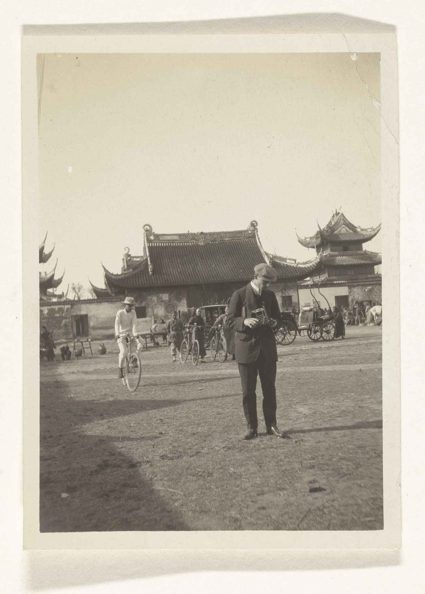 Loongwa temple by Geldolph Adriaan Kessler