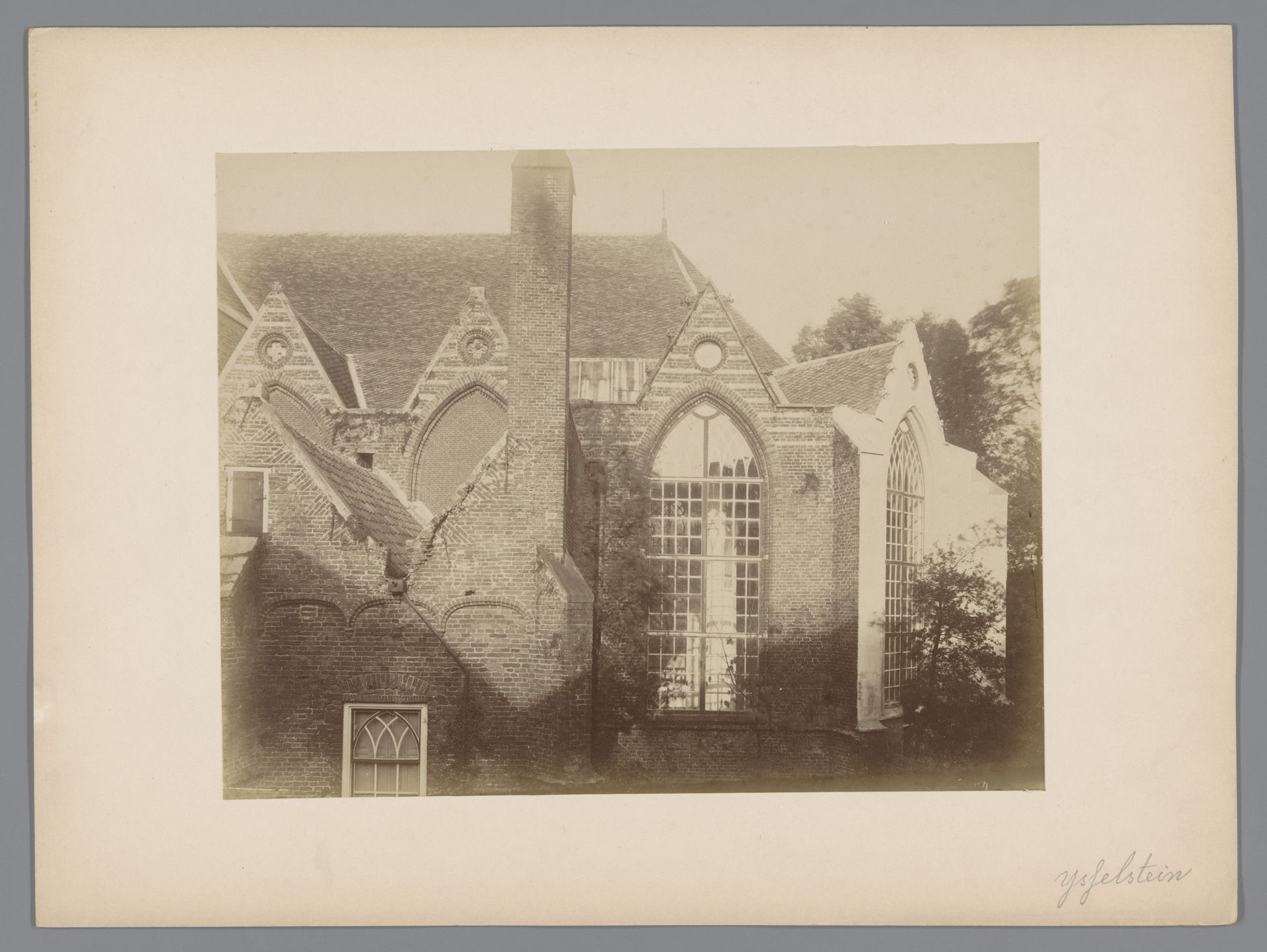 Koor van de Oude Sint-Nicolaaskerk te IJsselstein by anoniem (Monumentenzorg)