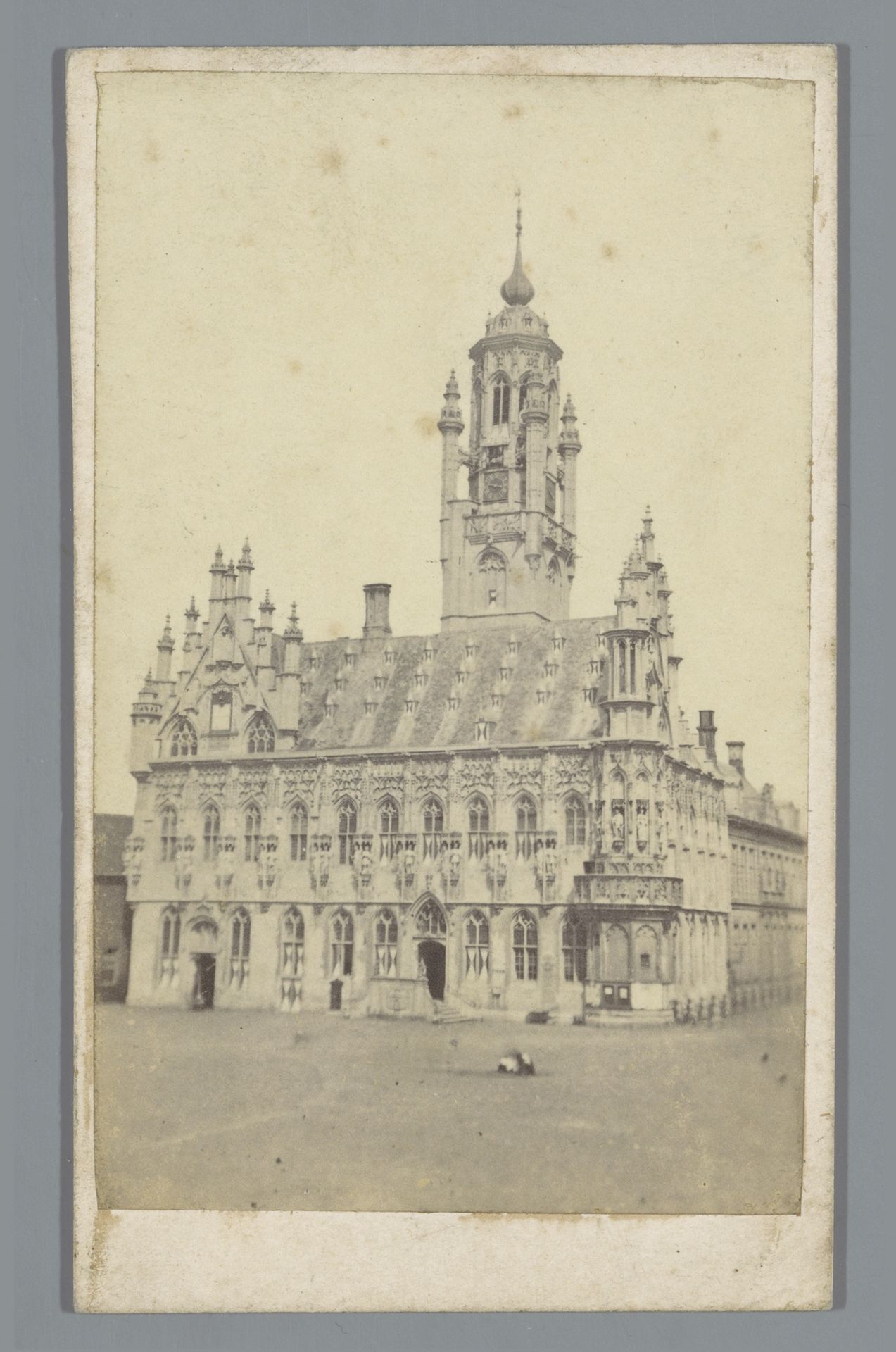Gezicht op het Stadhuis te Middelburg by Jan Wendel Gerstenhauer Zimmerman