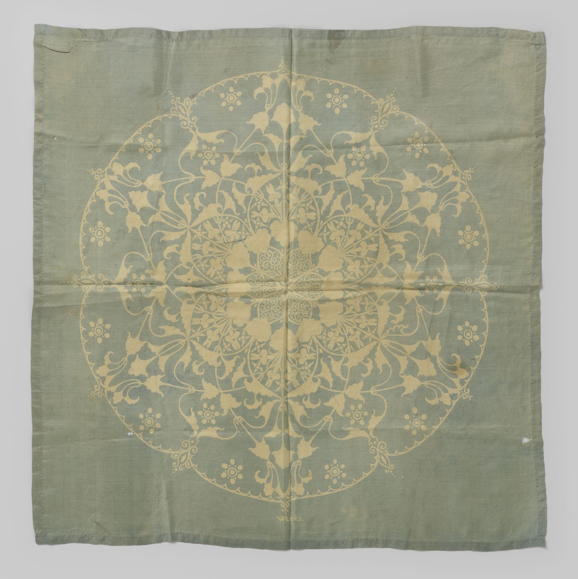 Gebatikte sierdoek met arabesk by Willem Karel Rees