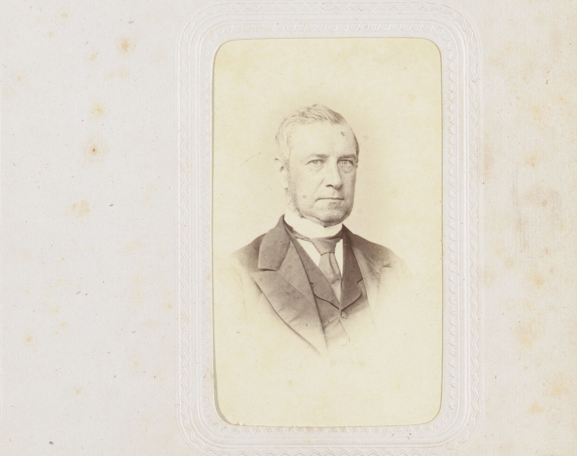 Portret van een man, aangeduid als W. Huijgens by Christiaan Martinus Jan Hermelink