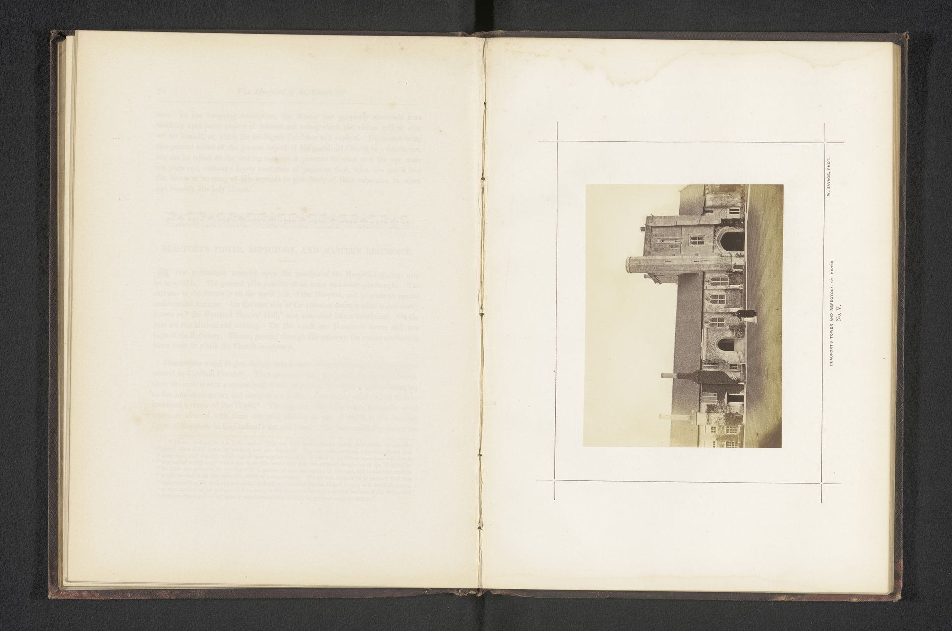Gezicht op het St. Cross ziekenhuis te Winchester by William Savage