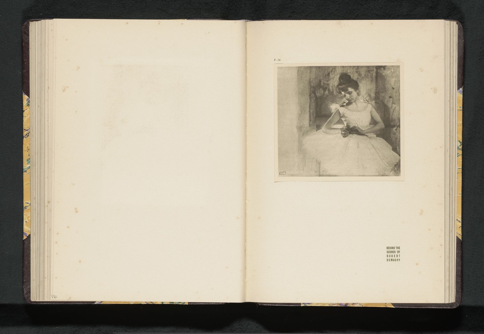 Ballerina achter de schermen by Robert Demachy