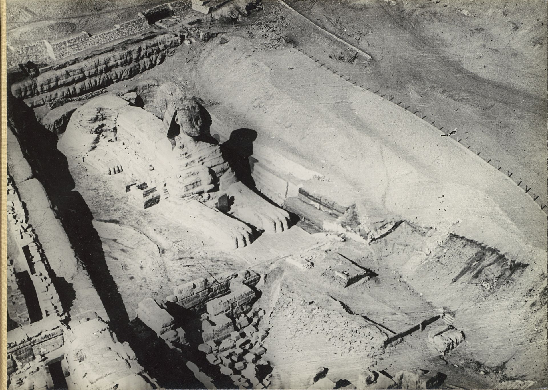 Sfinx van Gizeh, gezien vanuit de lucht by Anonymous