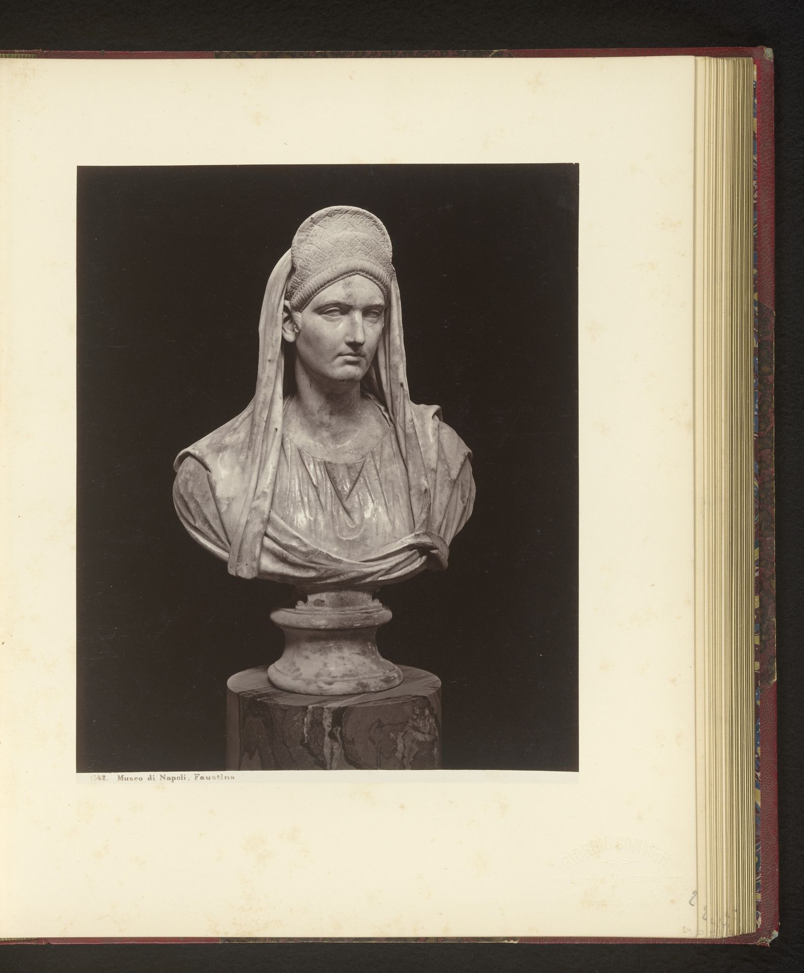 Buste van Matidia by Giorgio Sommer