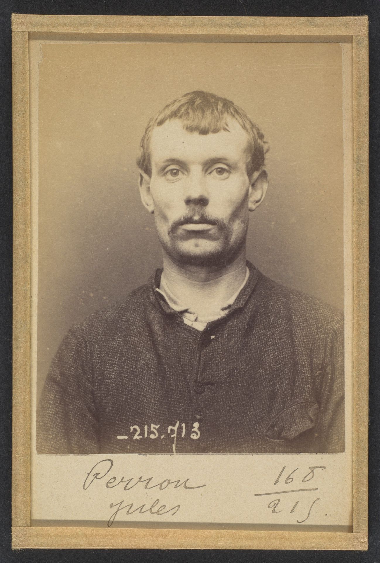 Perron. Jules. 31 ans, né le 9/8/62 à Saint-Denis (Seine). Journalier. Anarchiste. 75/3/94. by Alphonse Bertillon