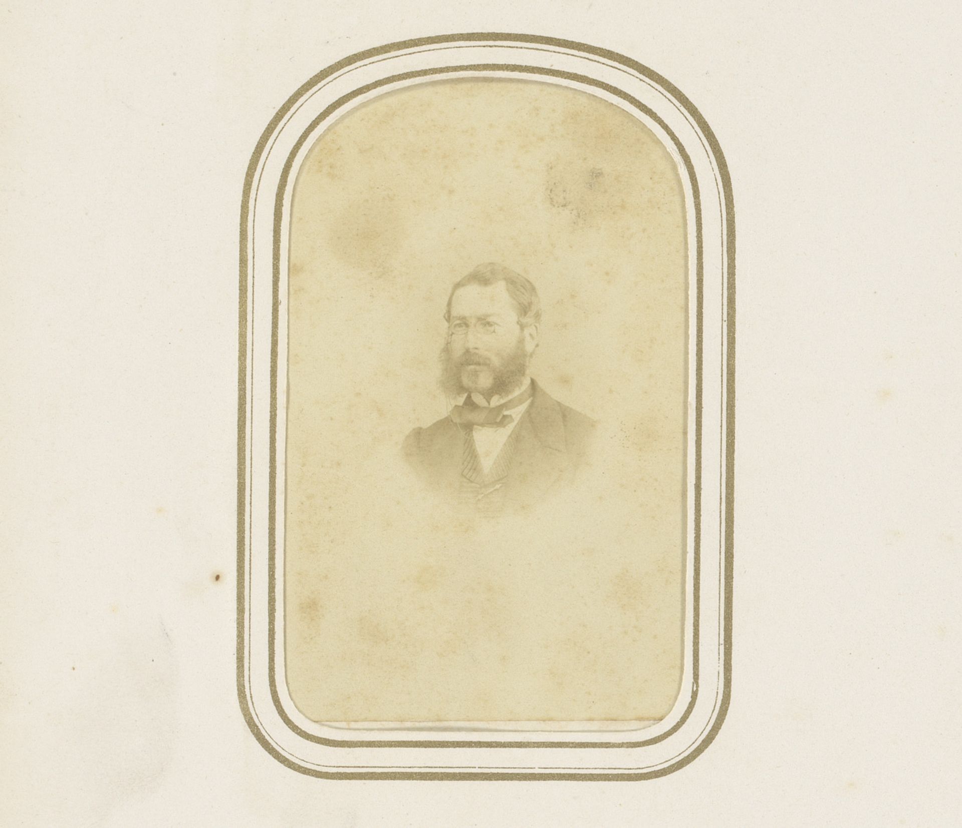 Portret van een man met bakkenbaarden by A. Louviot