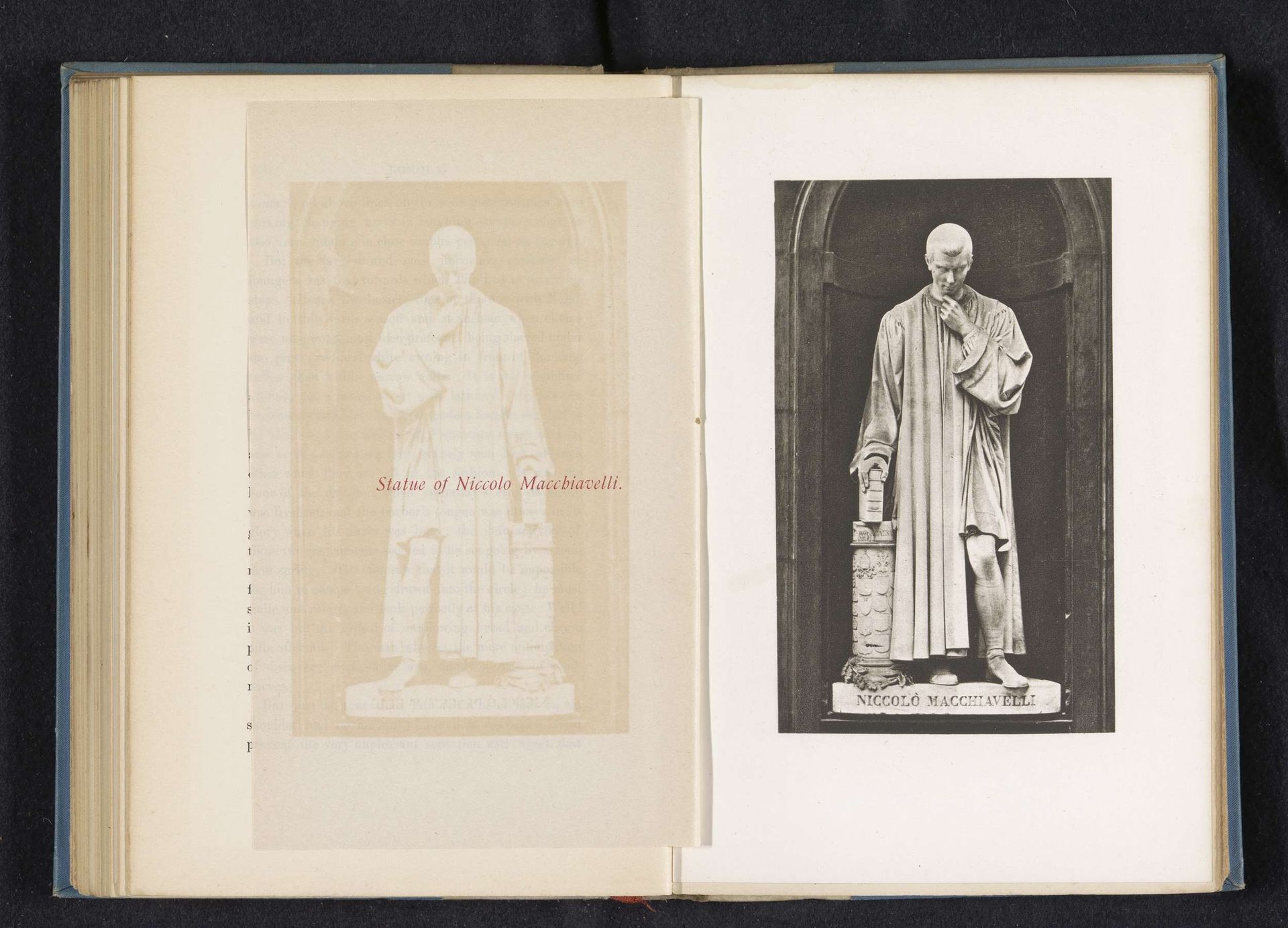 Standbeeld van Niccolò Macchiavelli aan de gevel van de Galleria degli Uffizi te Florence by Anonymous
