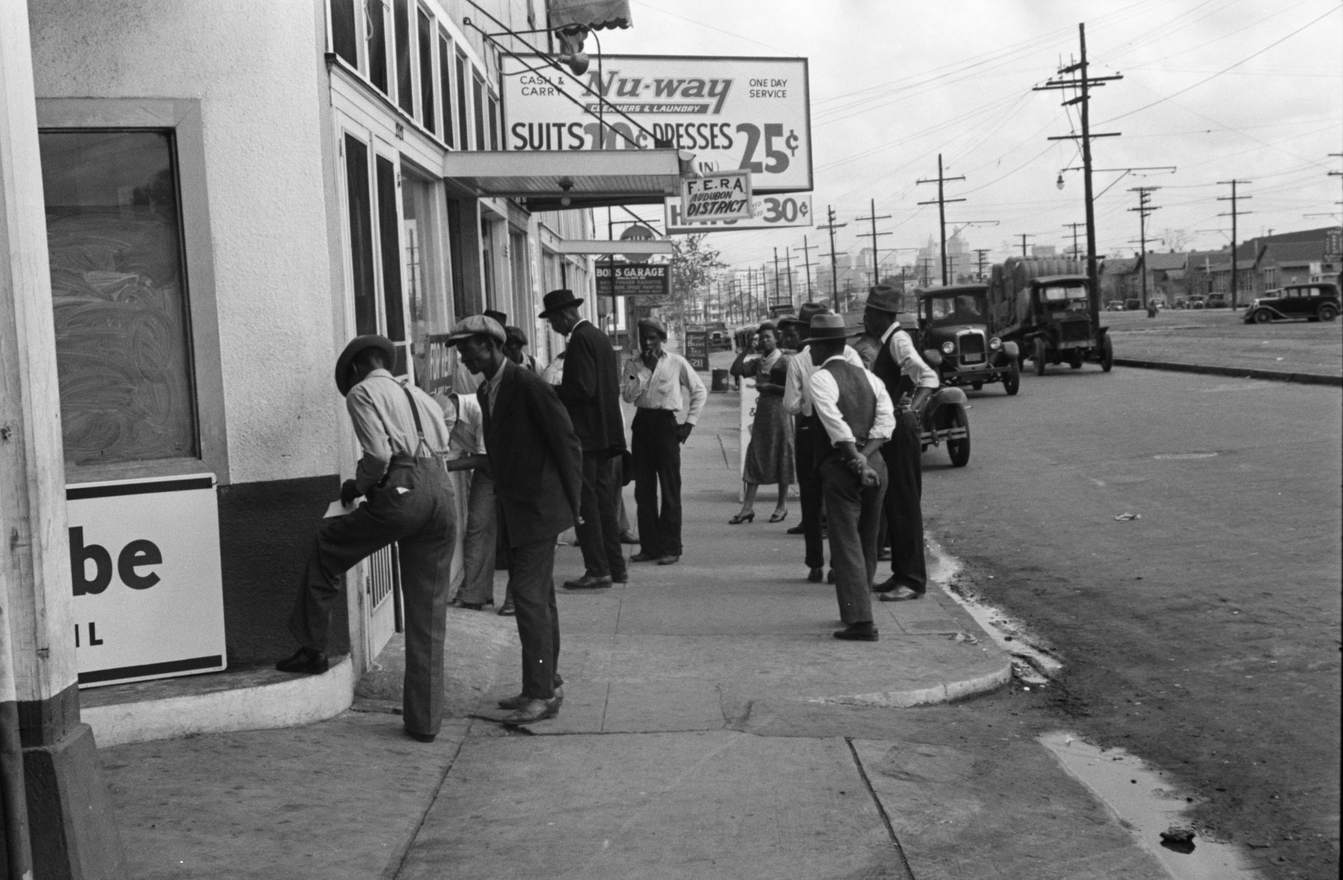 Applicants waiting for jobs in front of FERA offices by Ben